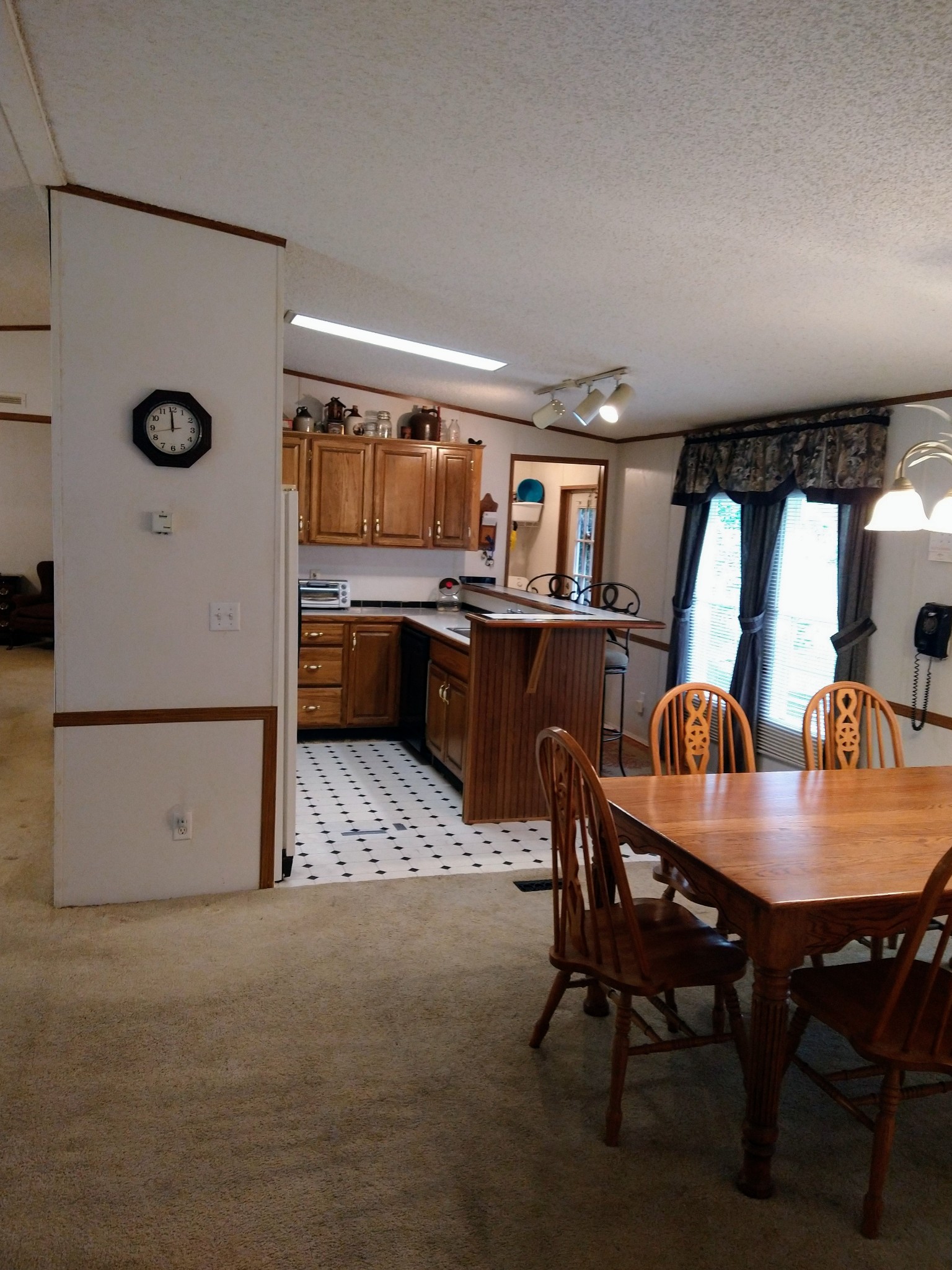 3102 Highway 76