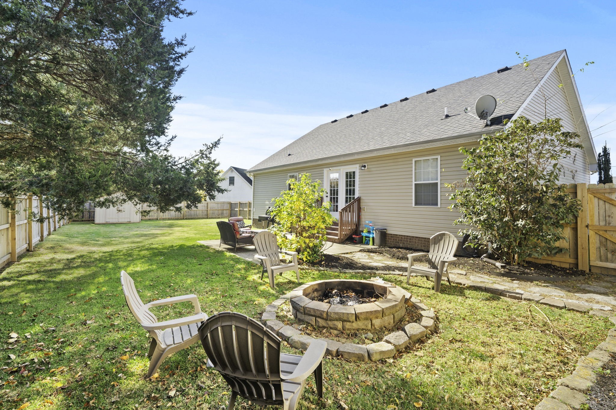 112 Eagles Nest Dr