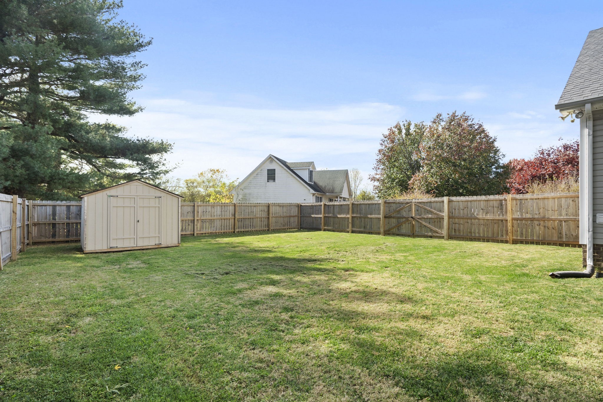 112 Eagles Nest Dr