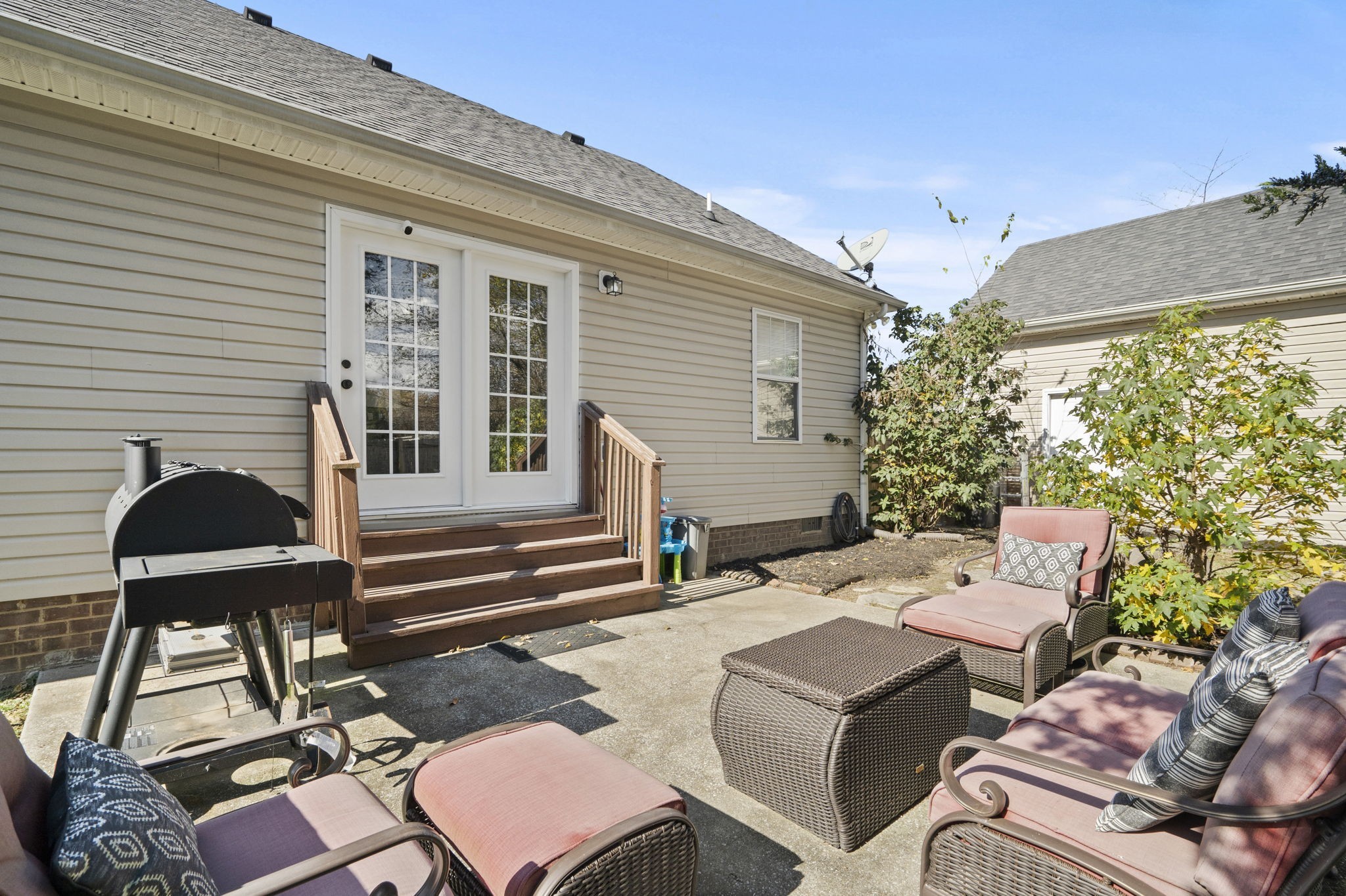 112 Eagles Nest Dr