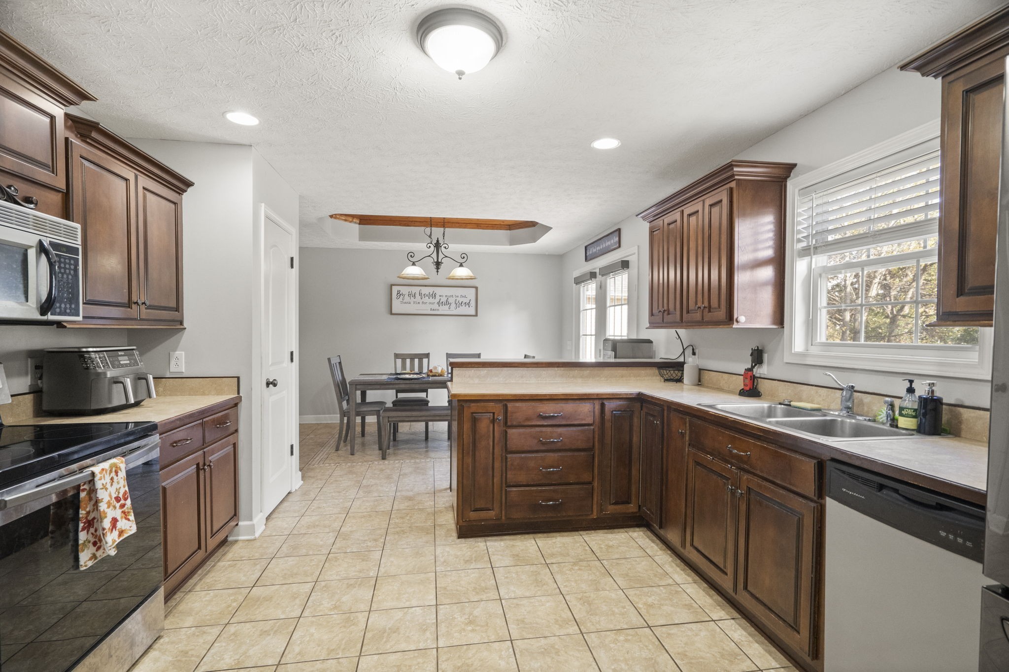112 Eagles Nest Dr