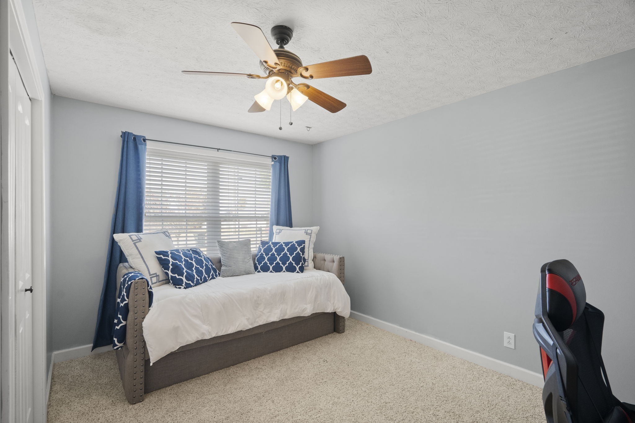 112 Eagles Nest Dr