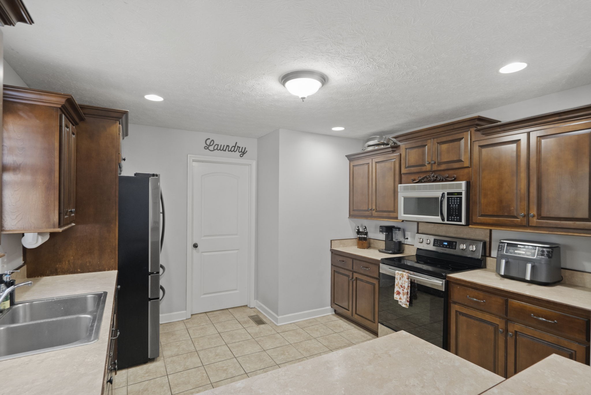 112 Eagles Nest Dr