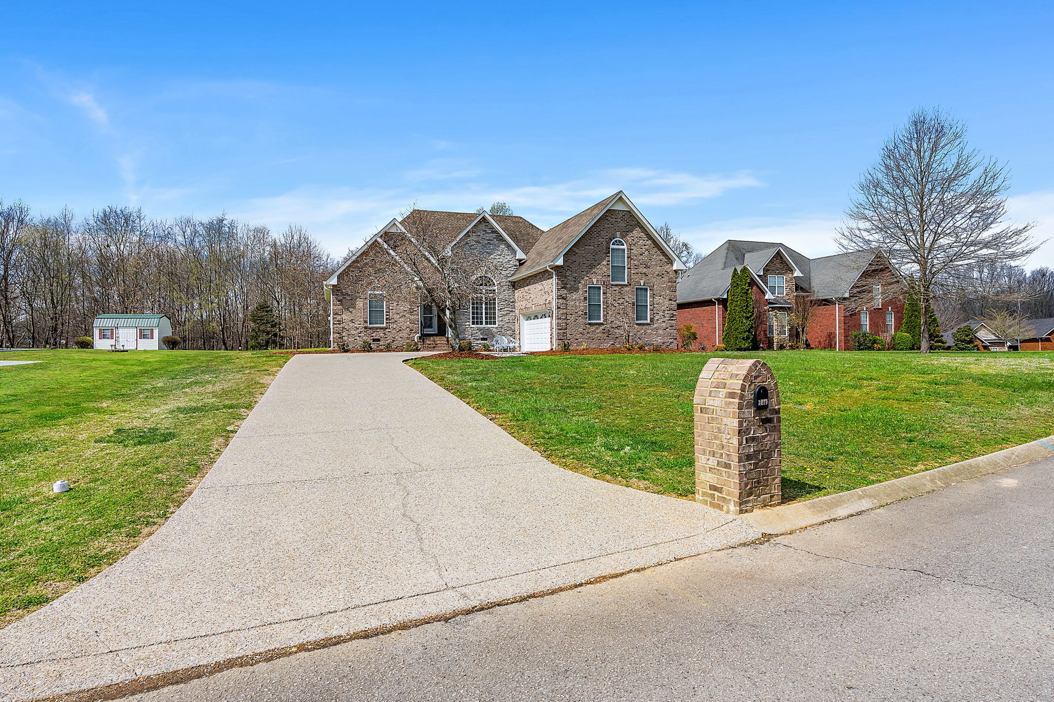 3010 Hollowfield Ln