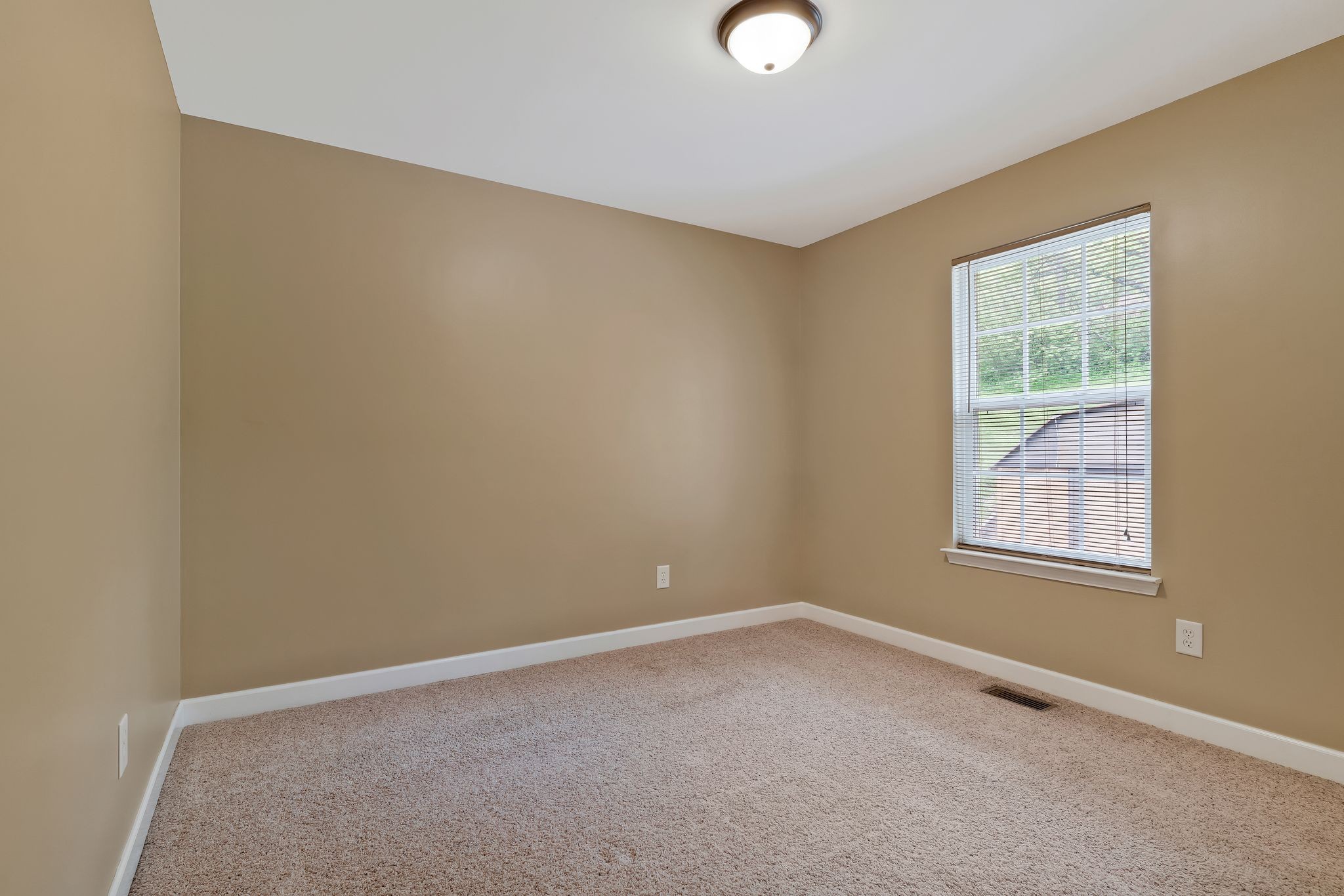 1533 Williamson Rd