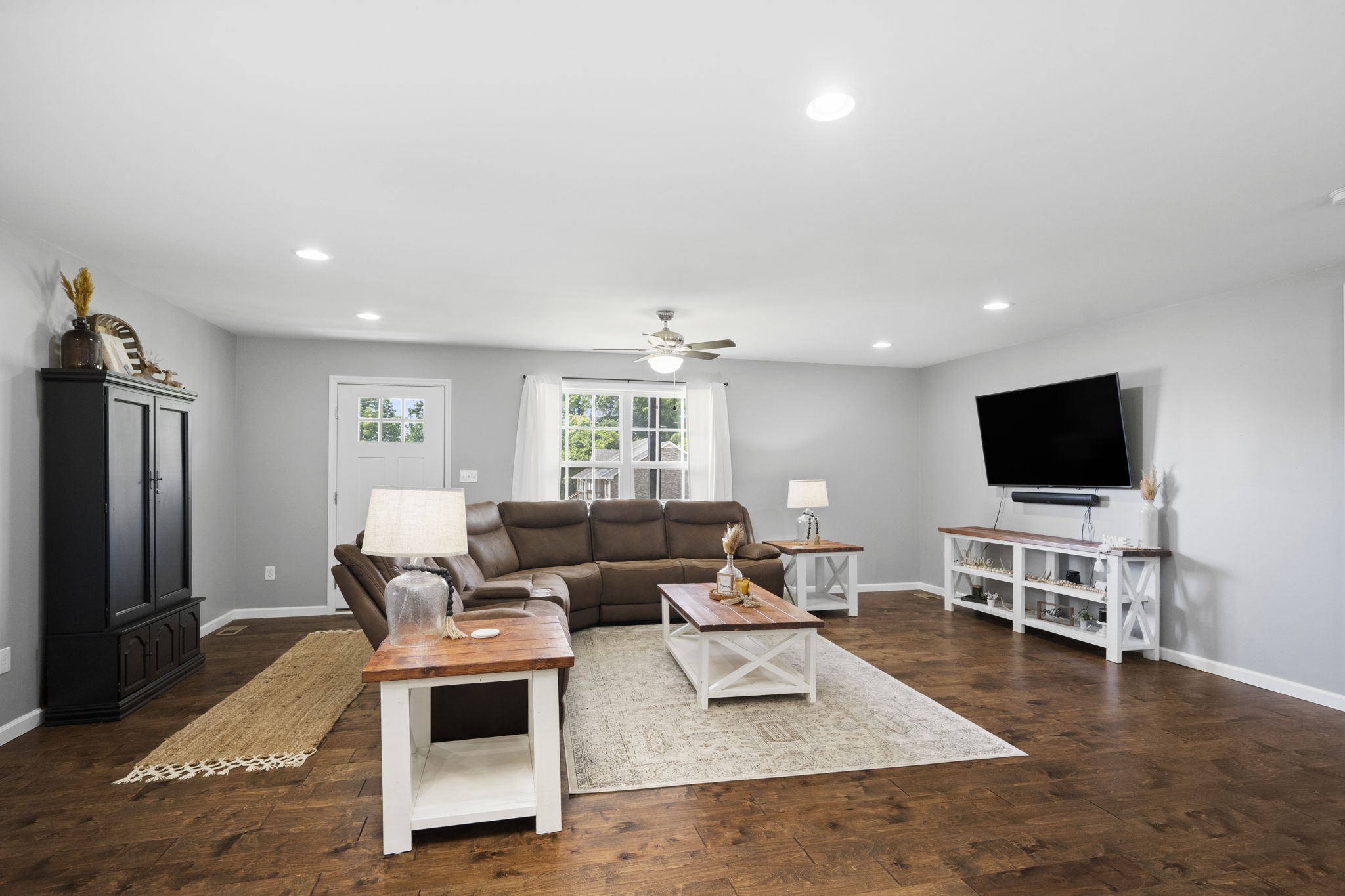 355 John Henry Rd