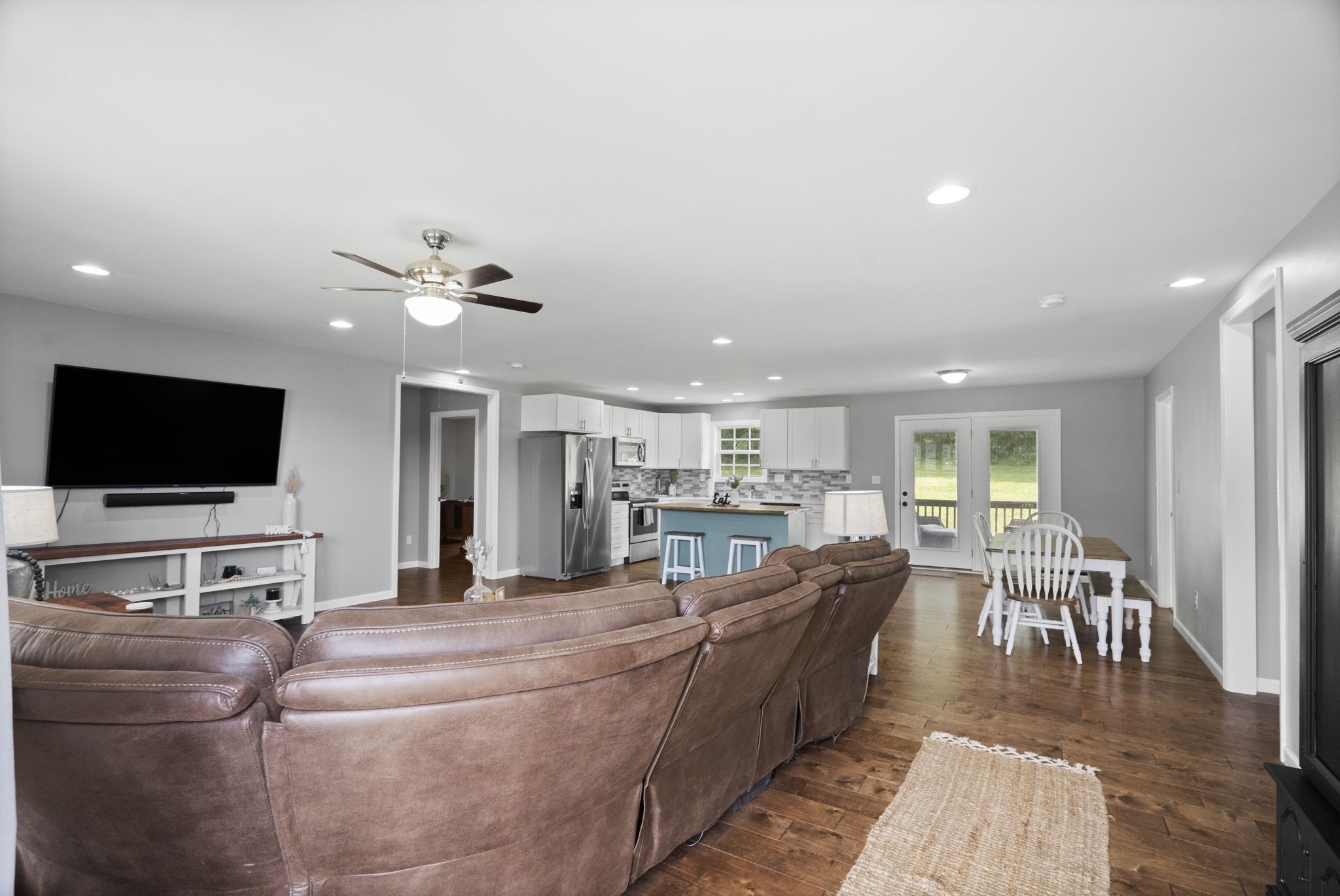 355 John Henry Rd