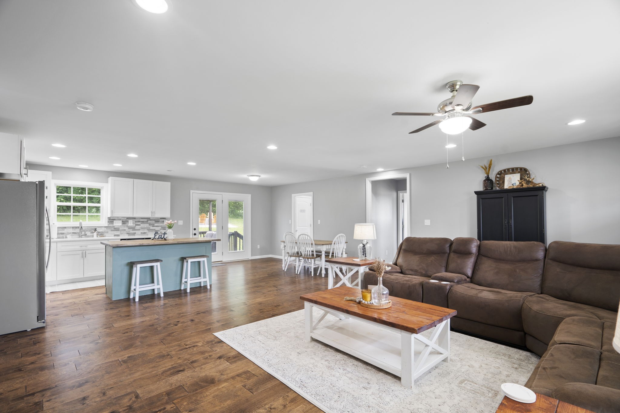 355 John Henry Rd