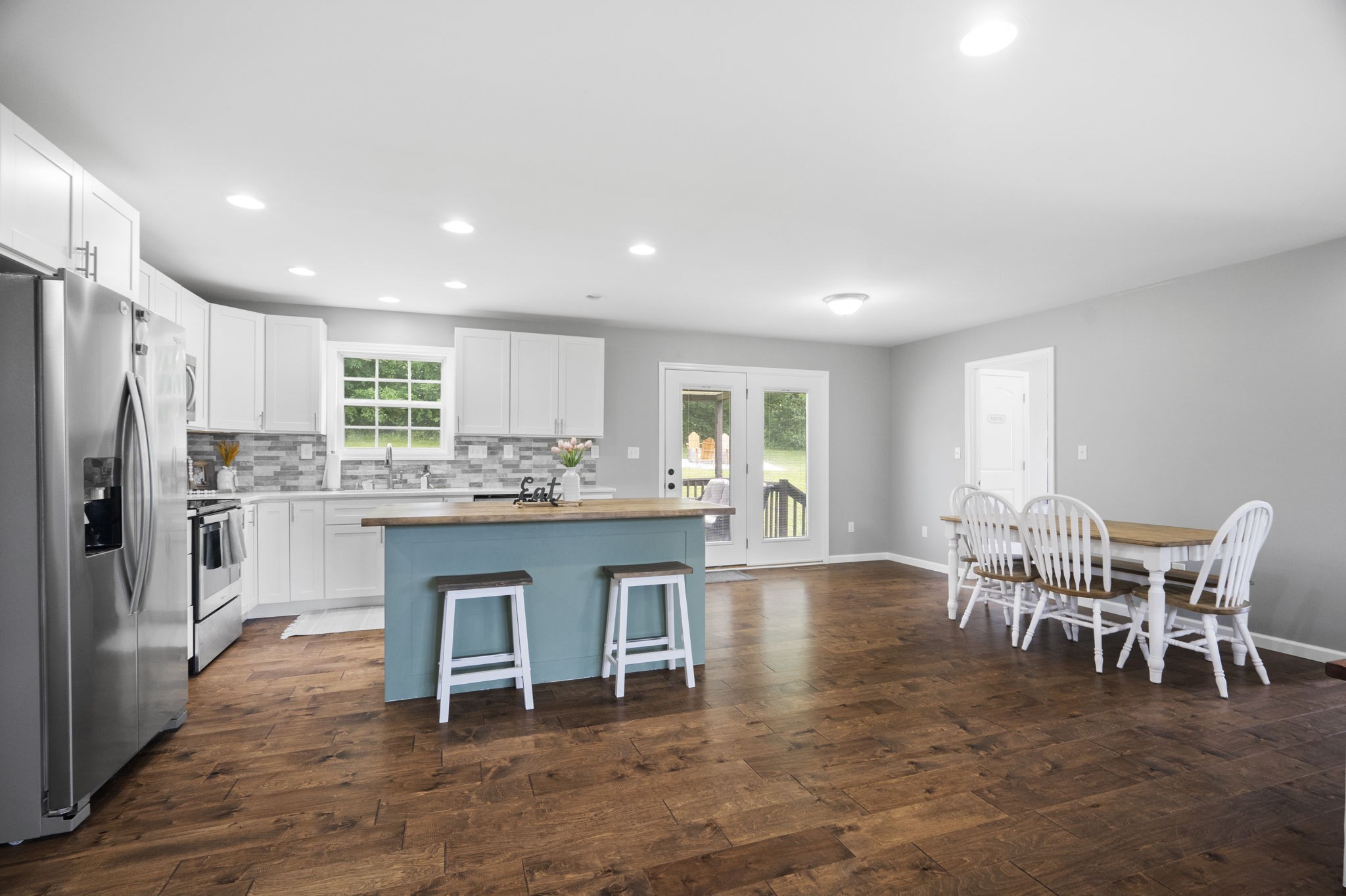 355 John Henry Rd