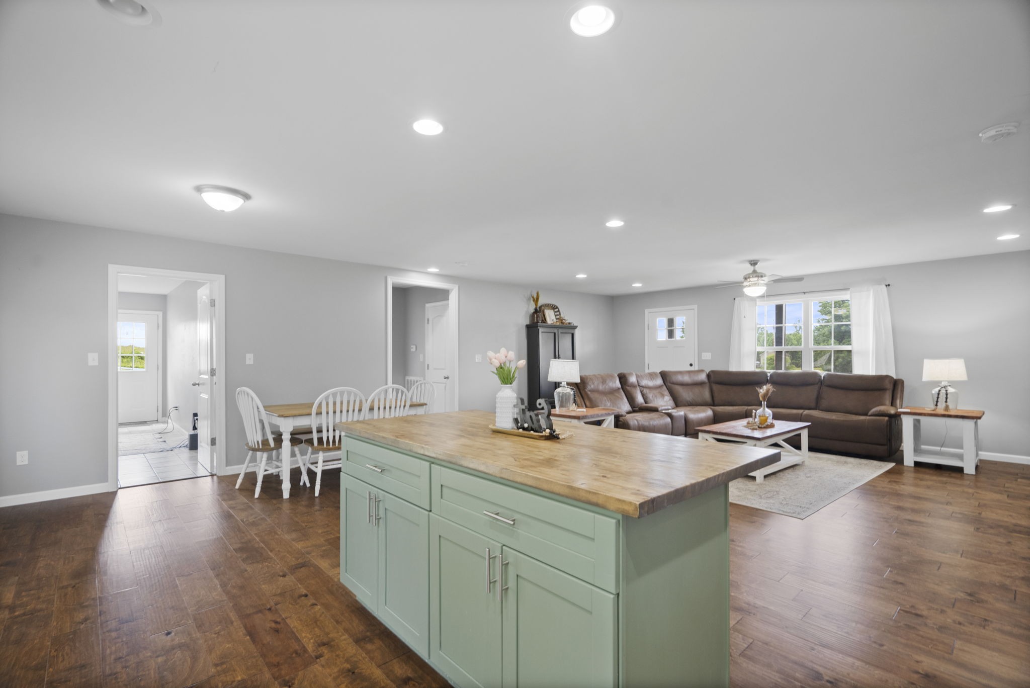 355 John Henry Rd