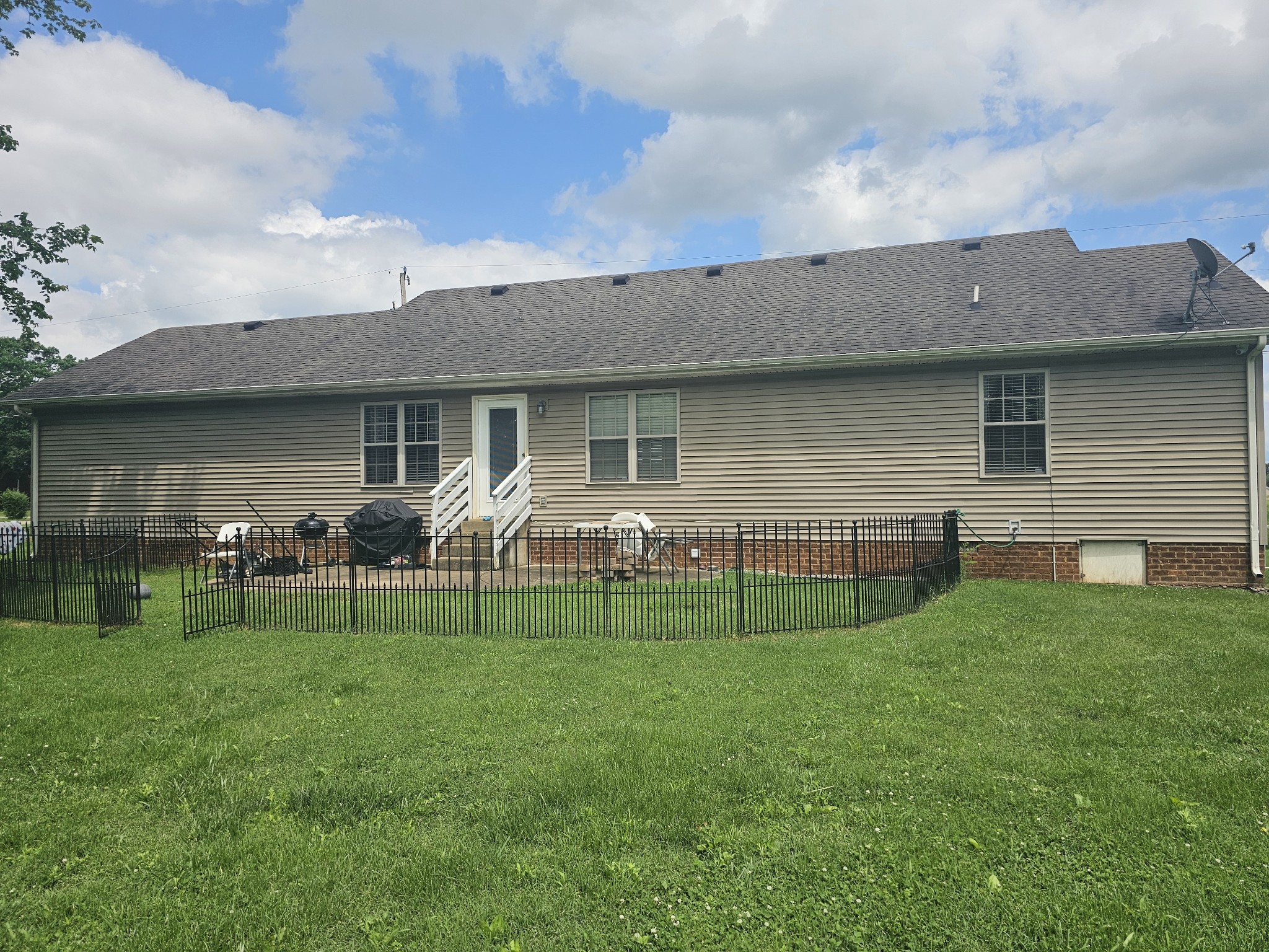 328 Airport Rd