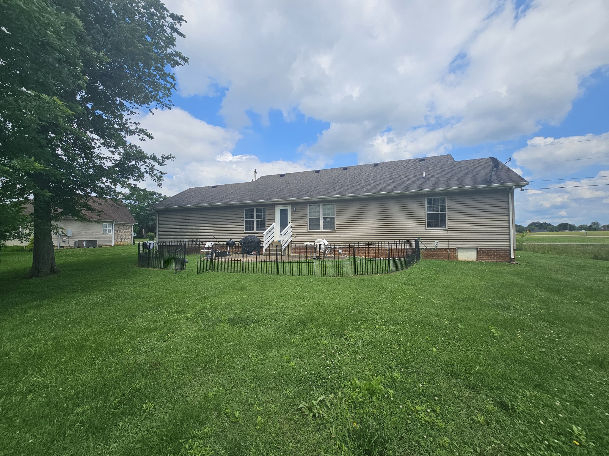 328 Airport Rd