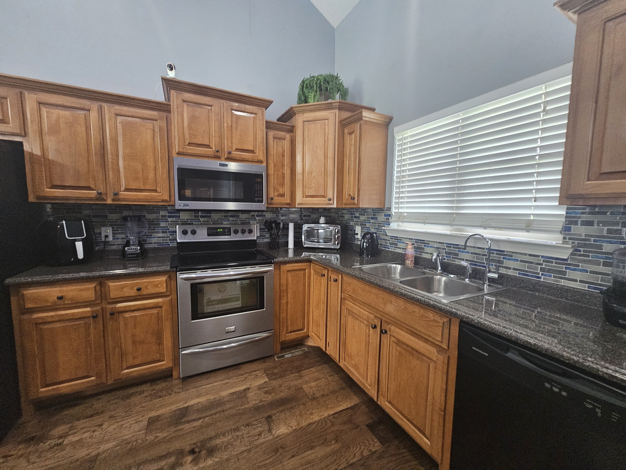 328 Airport Rd