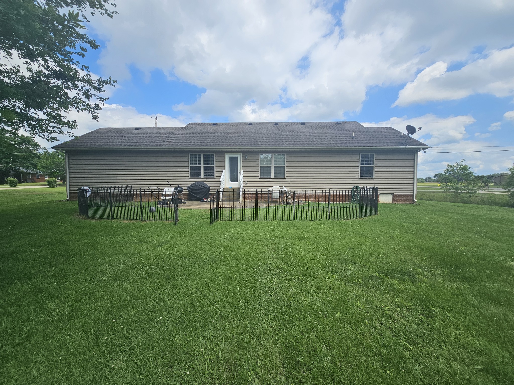 328 Airport Rd