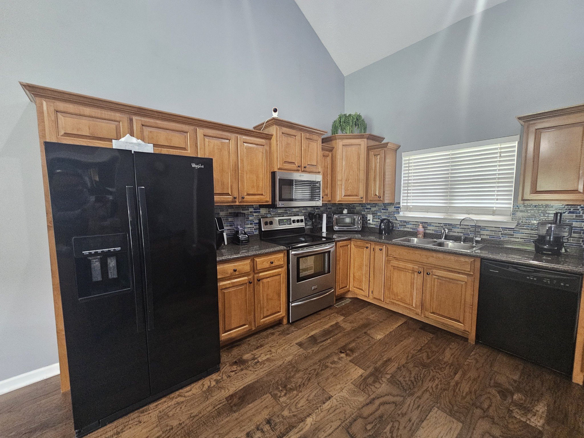 328 Airport Rd