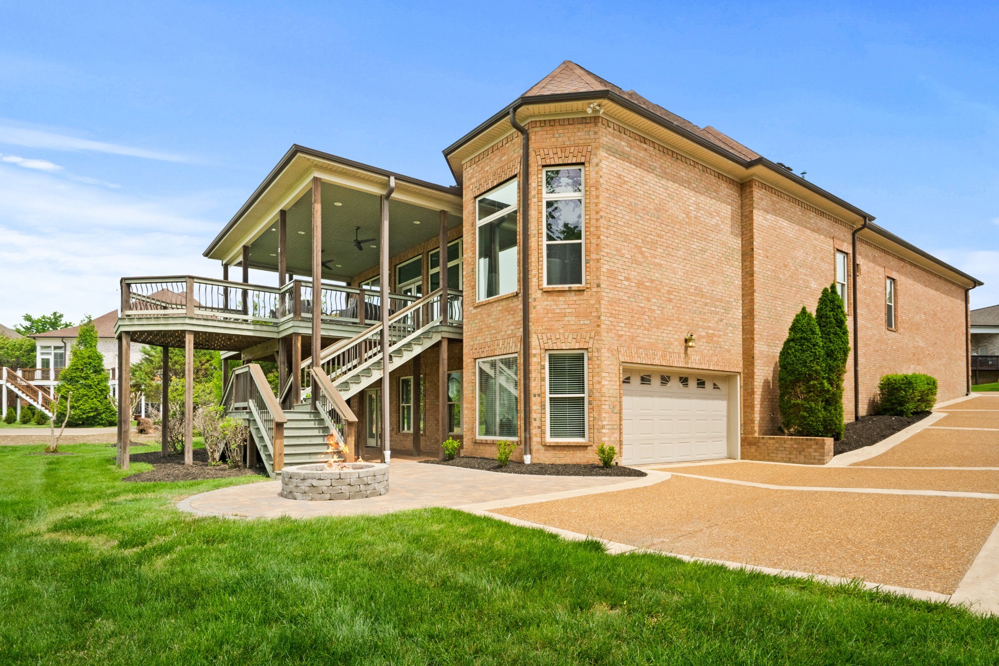 986 Isaac Franklin Dr