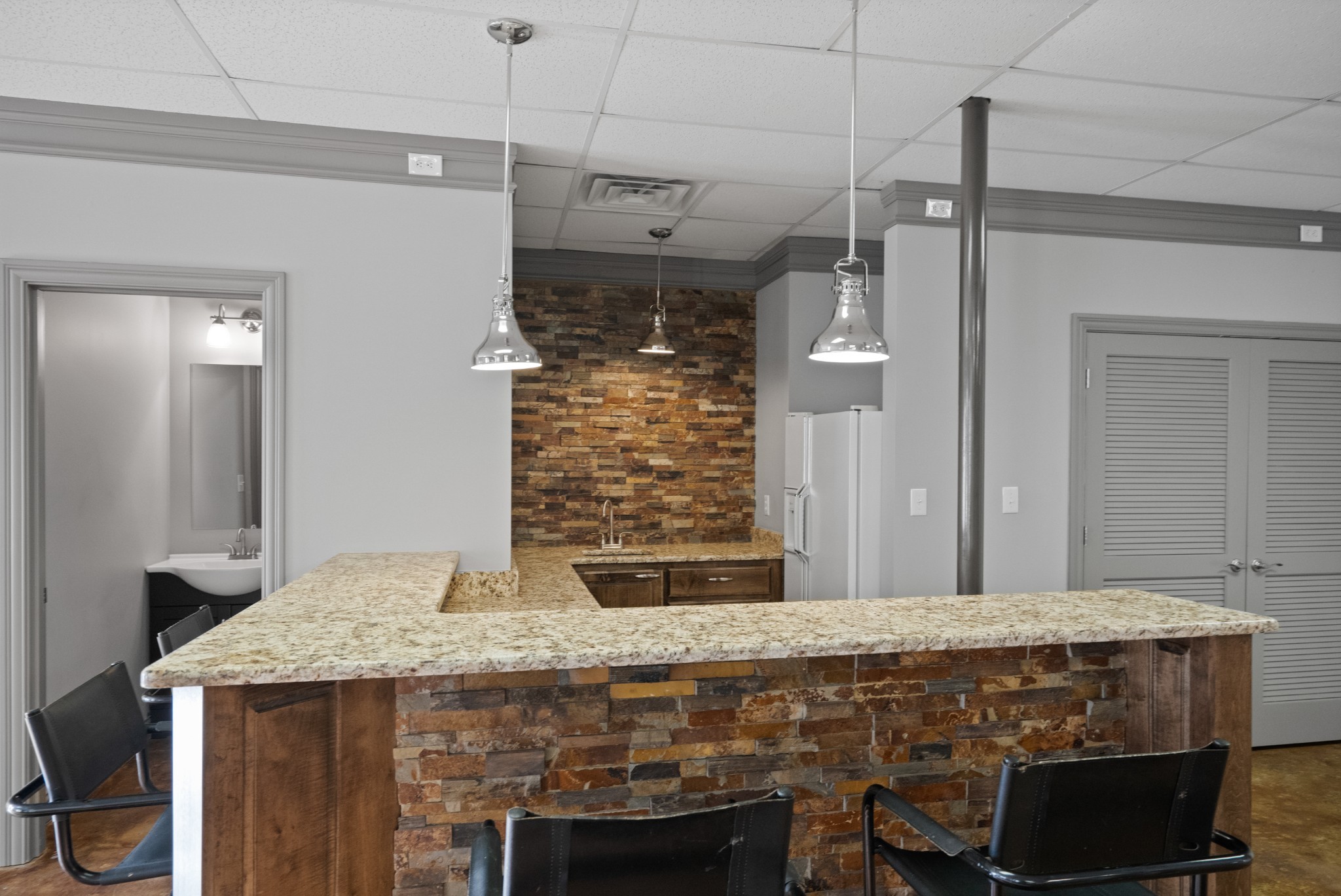 986 Isaac Franklin Dr