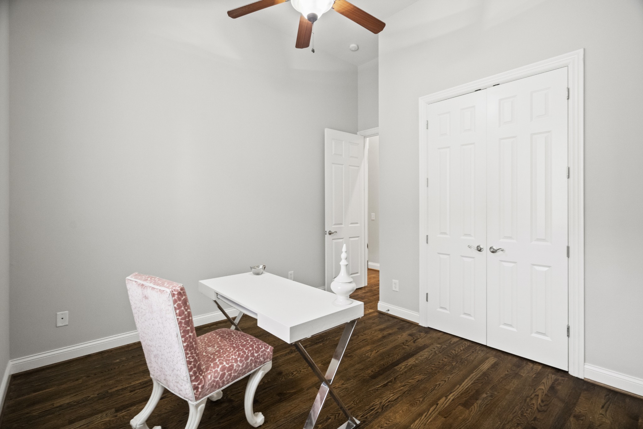 986 Isaac Franklin Dr