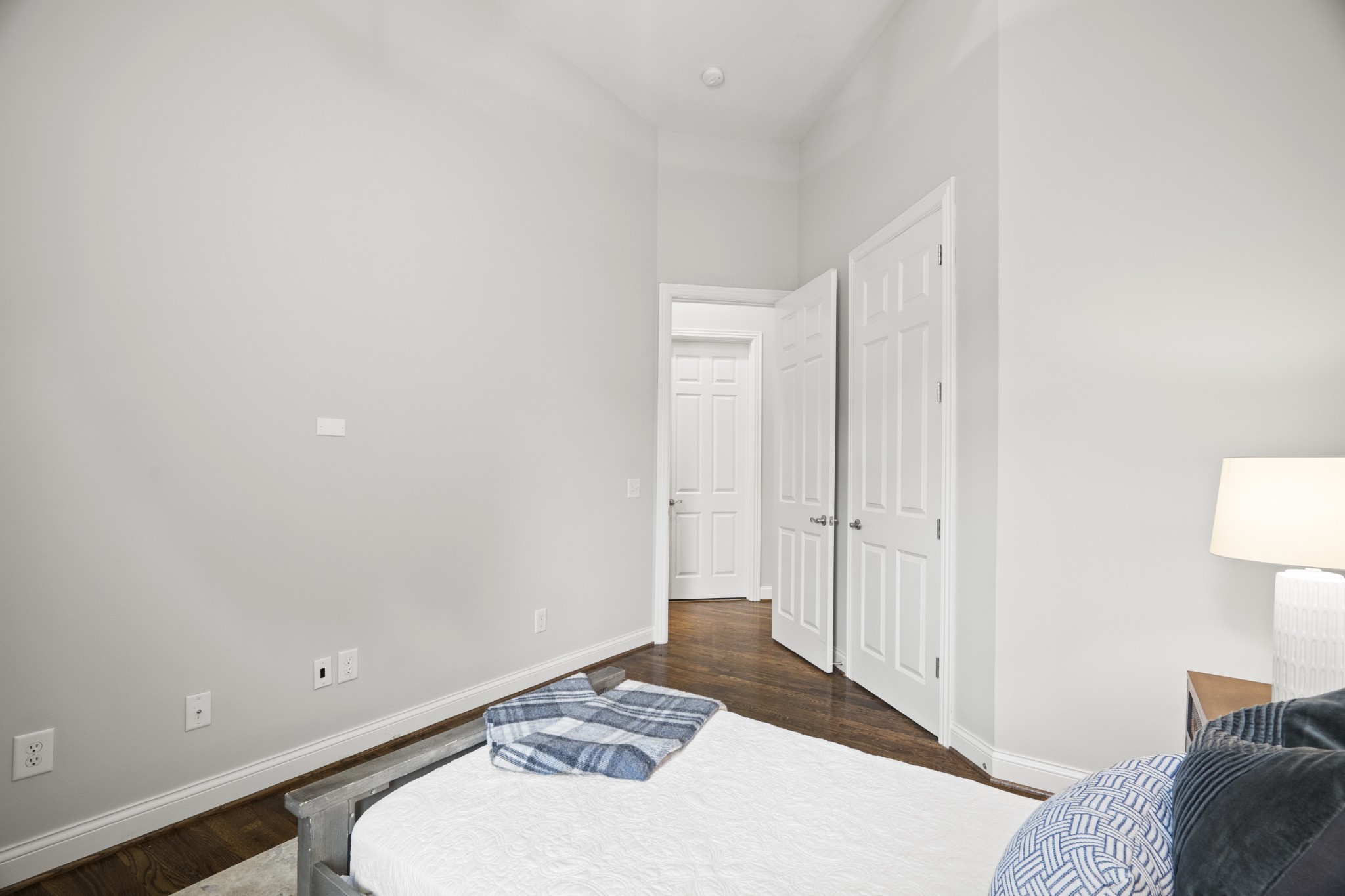 986 Isaac Franklin Dr