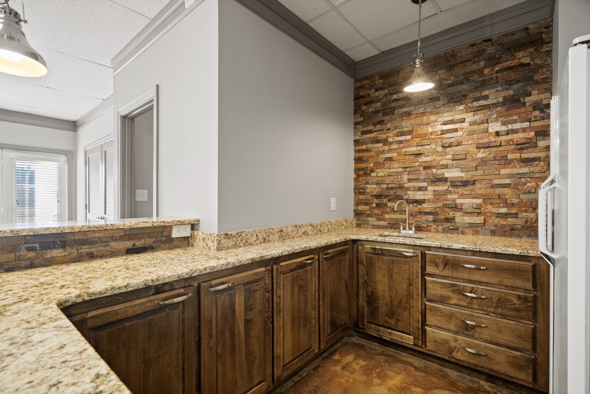 986 Isaac Franklin Dr