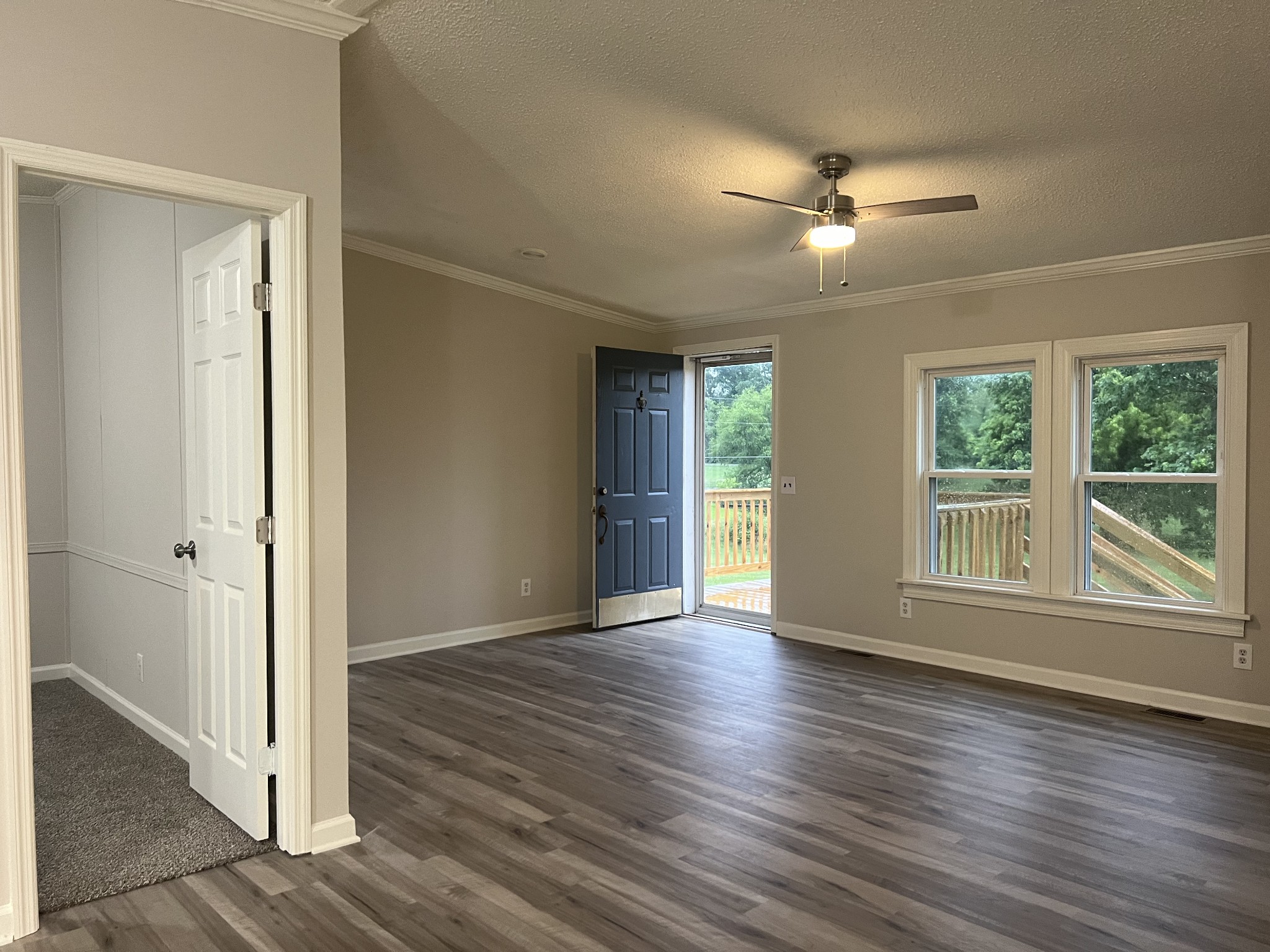 305 Blue Door Rd