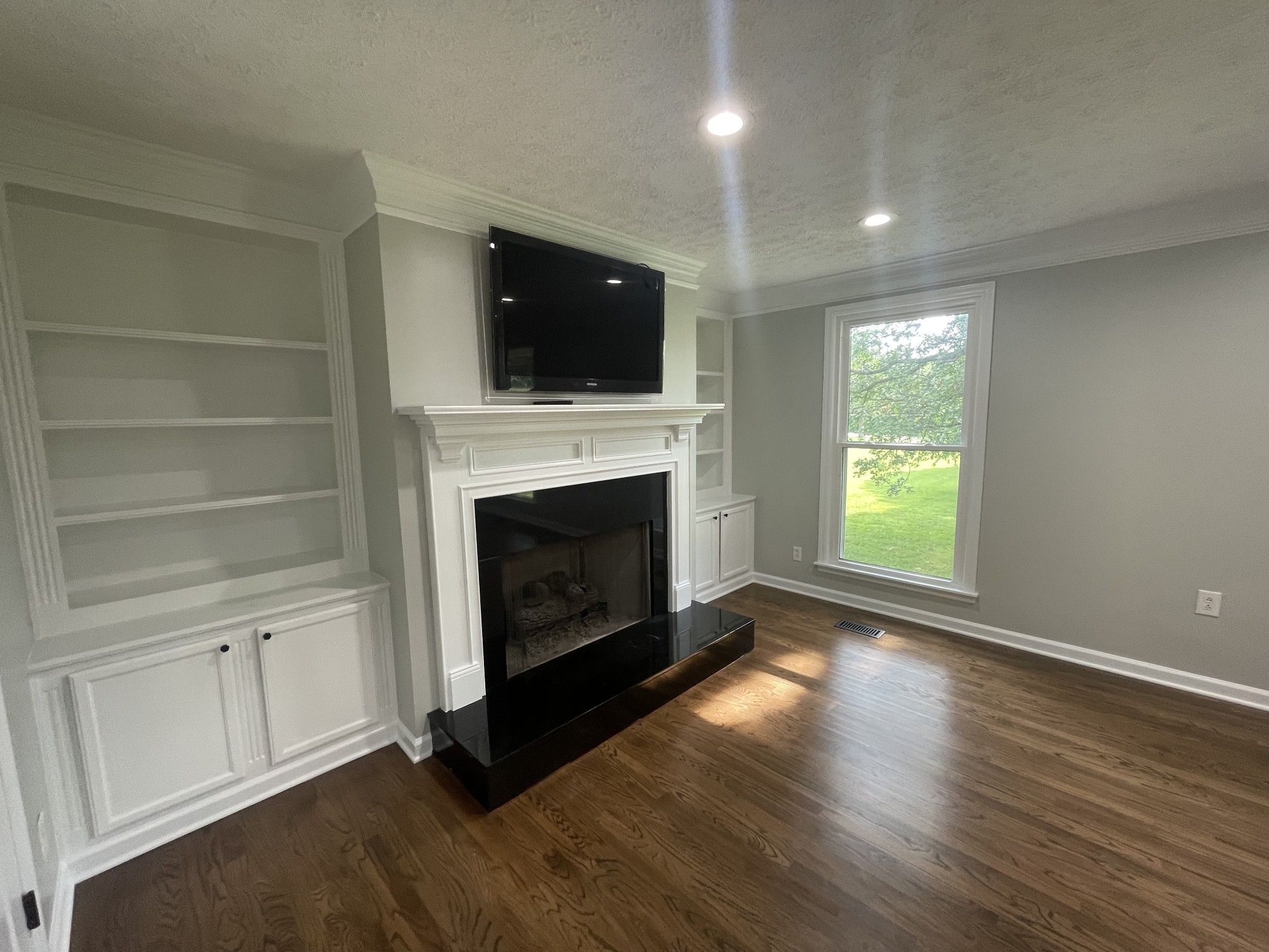 9359 Highway 49E