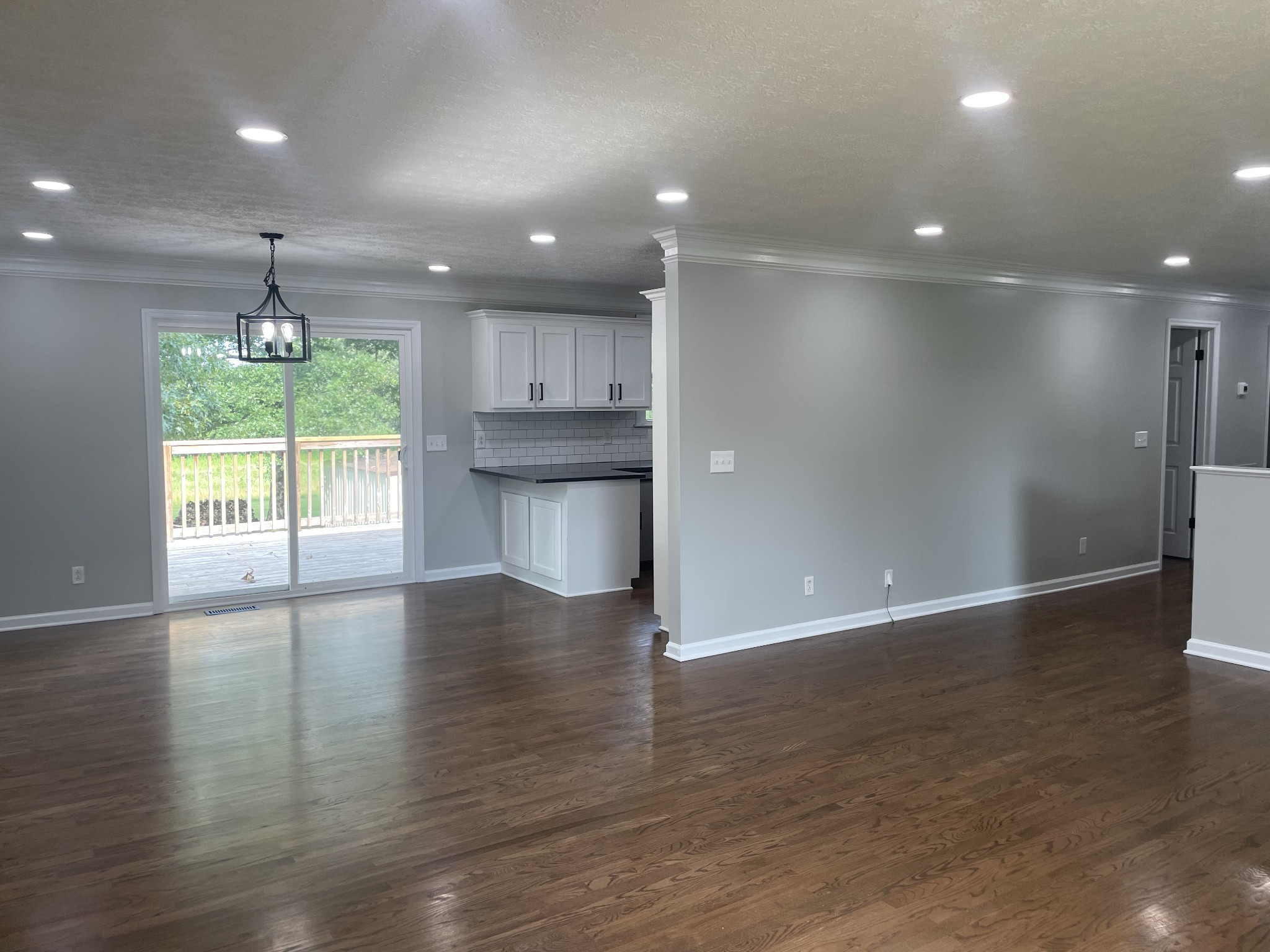 9359 Highway 49E