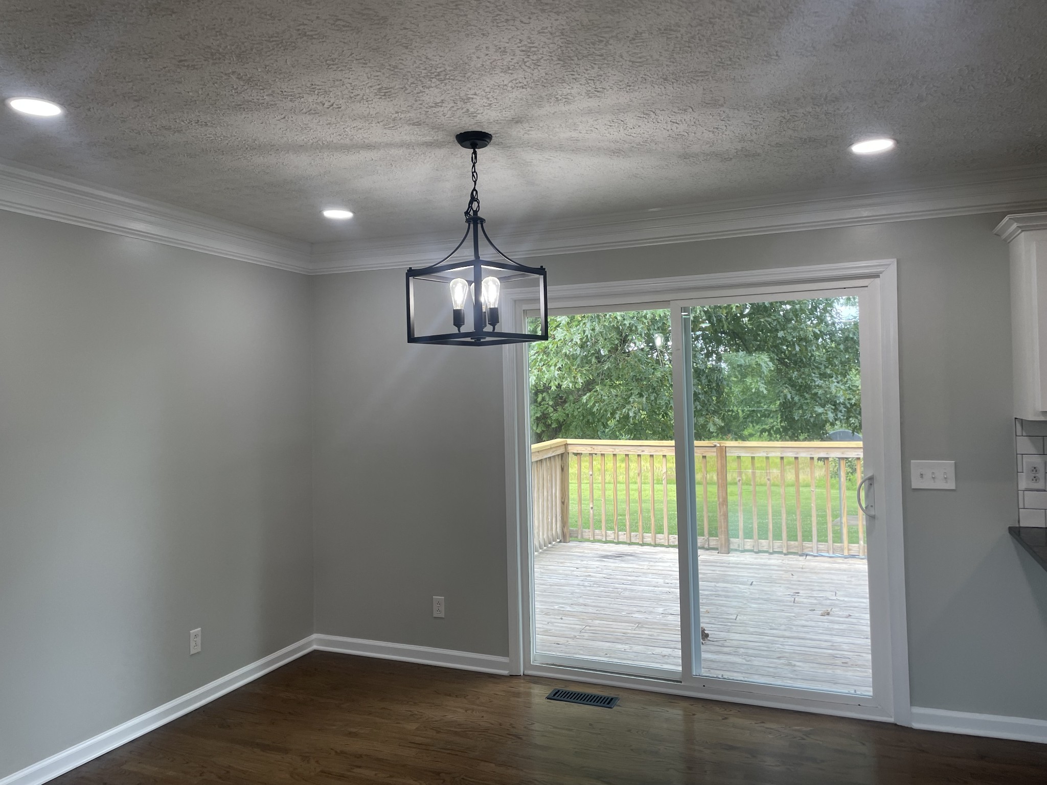 9359 Highway 49E