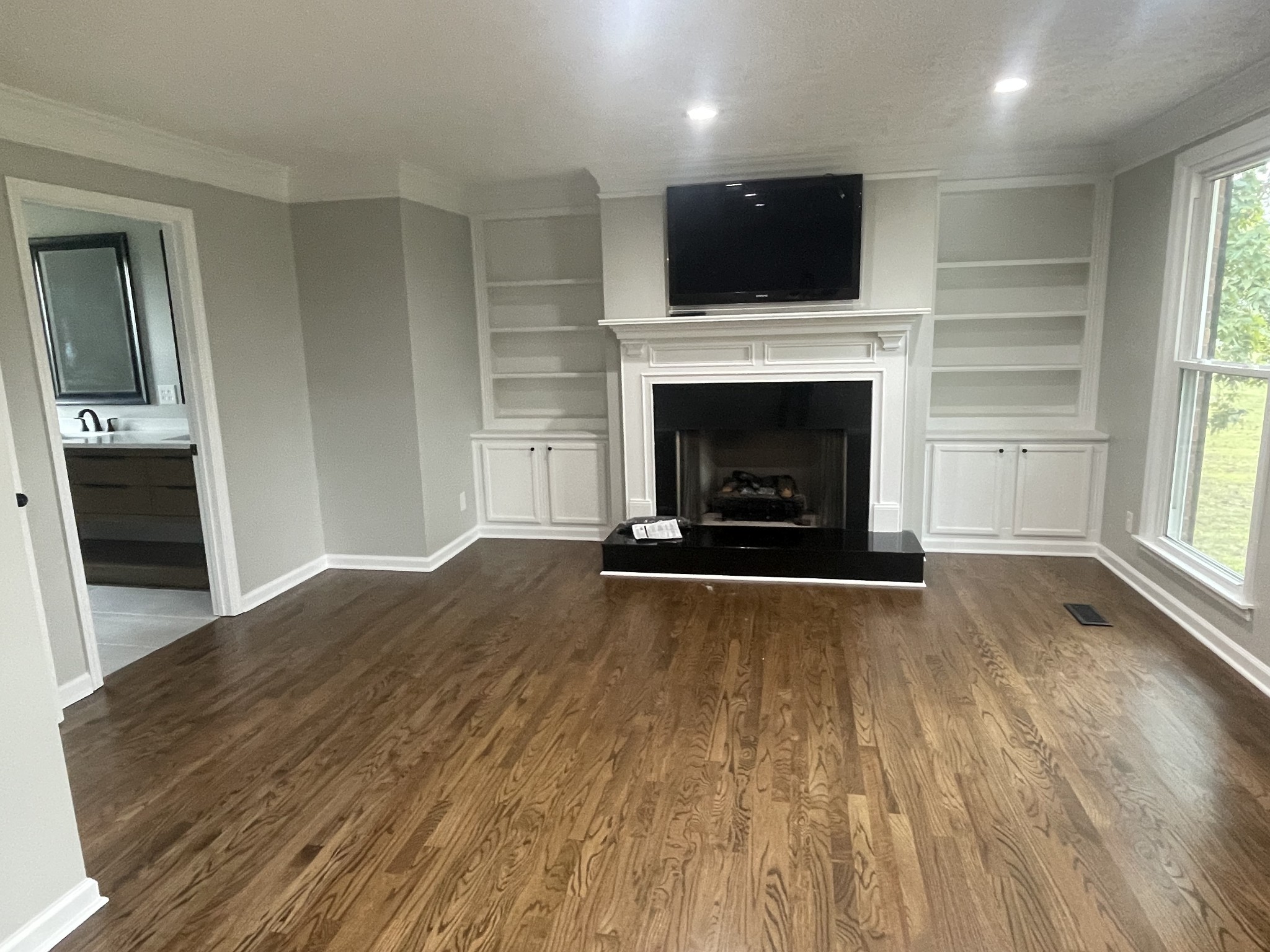 9359 Highway 49E