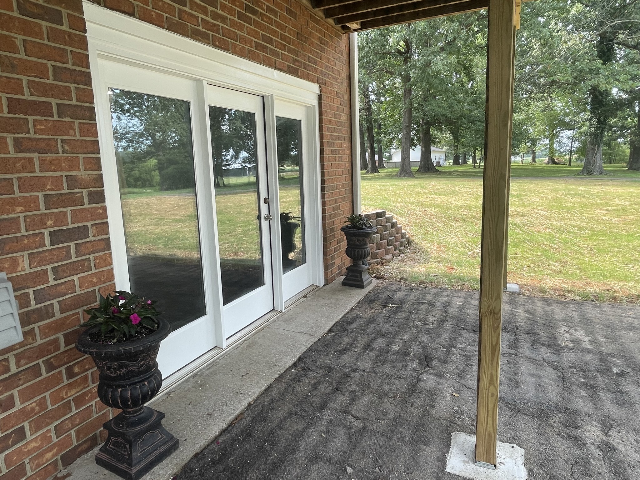 9359 Highway 49E