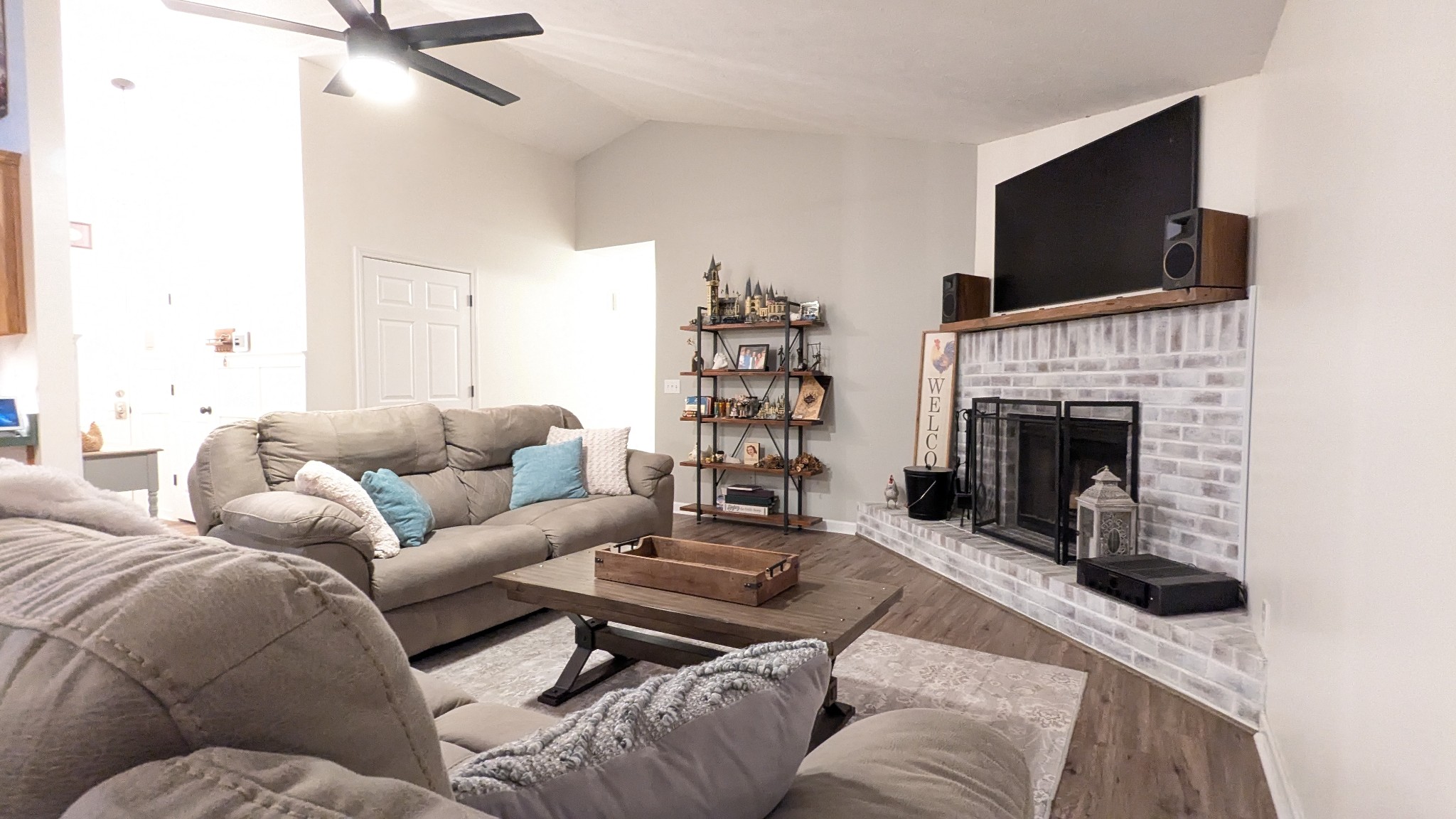 1099 N Boiling Springs Pvt Ct
