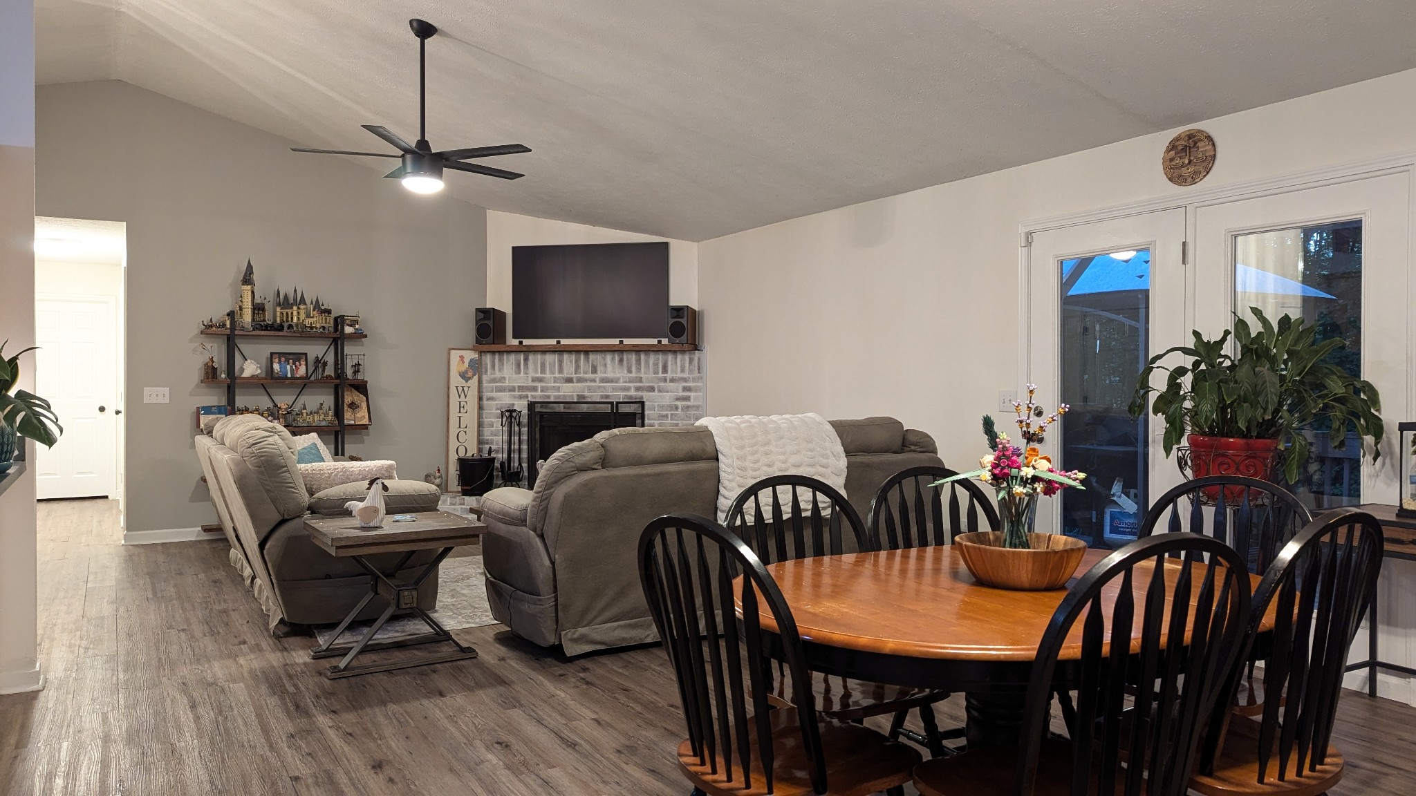 1099 N Boiling Springs Pvt Ct