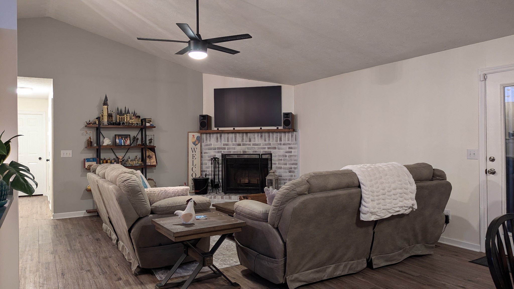 1099 N Boiling Springs Pvt Ct