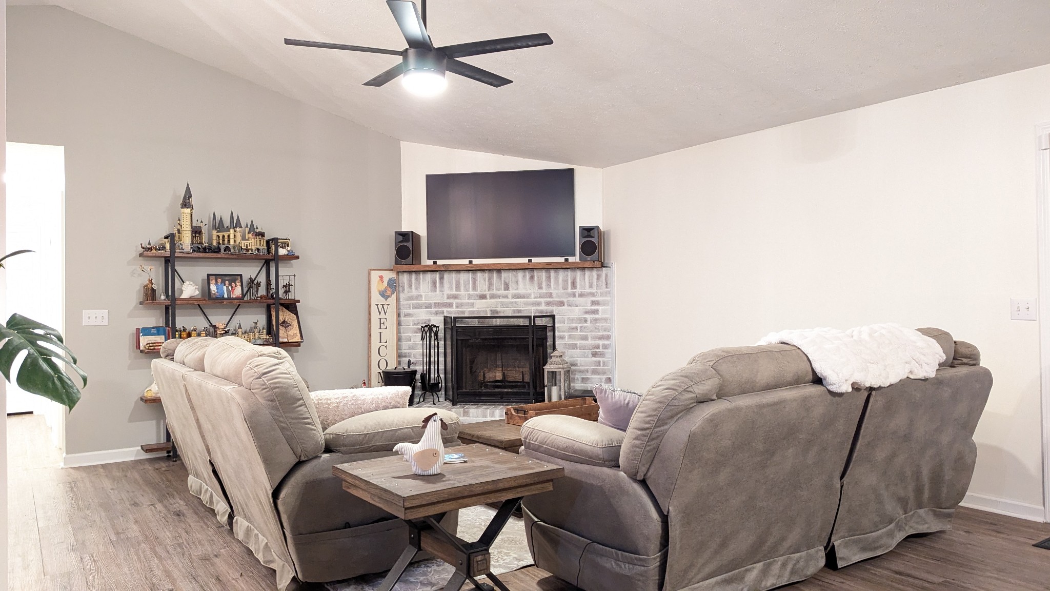 1099 N Boiling Springs Pvt Ct