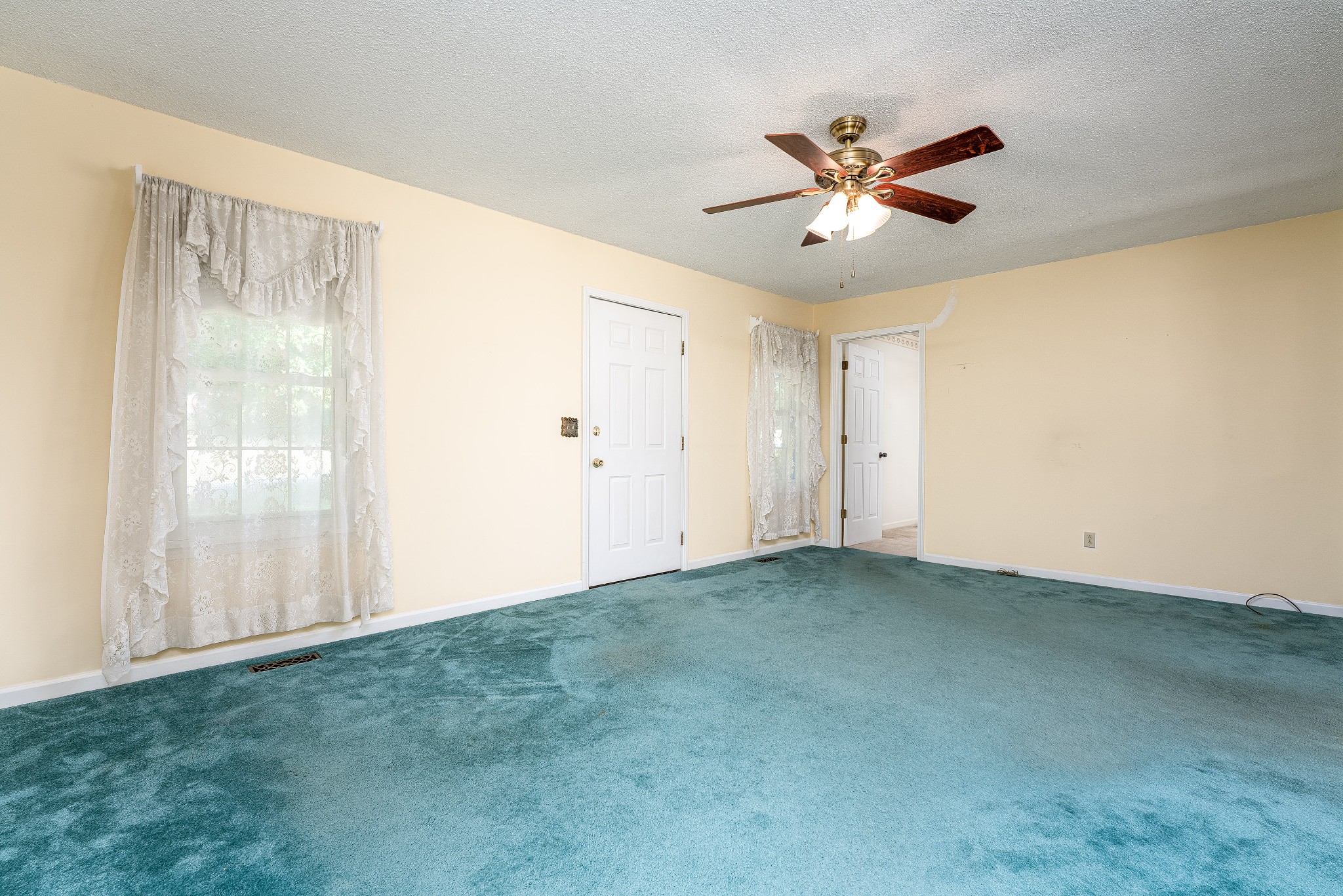 117 Hickory Hill Dr