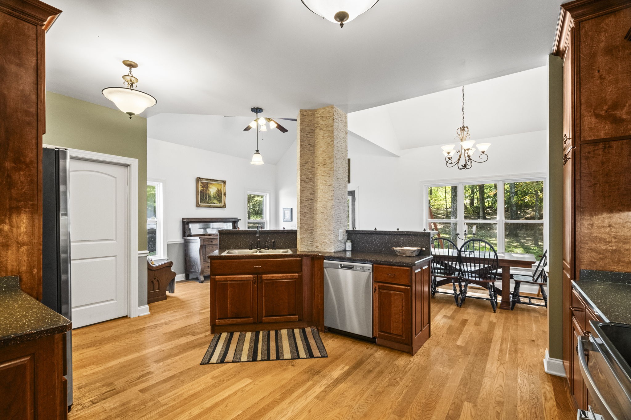 422 Coker Ford Rd