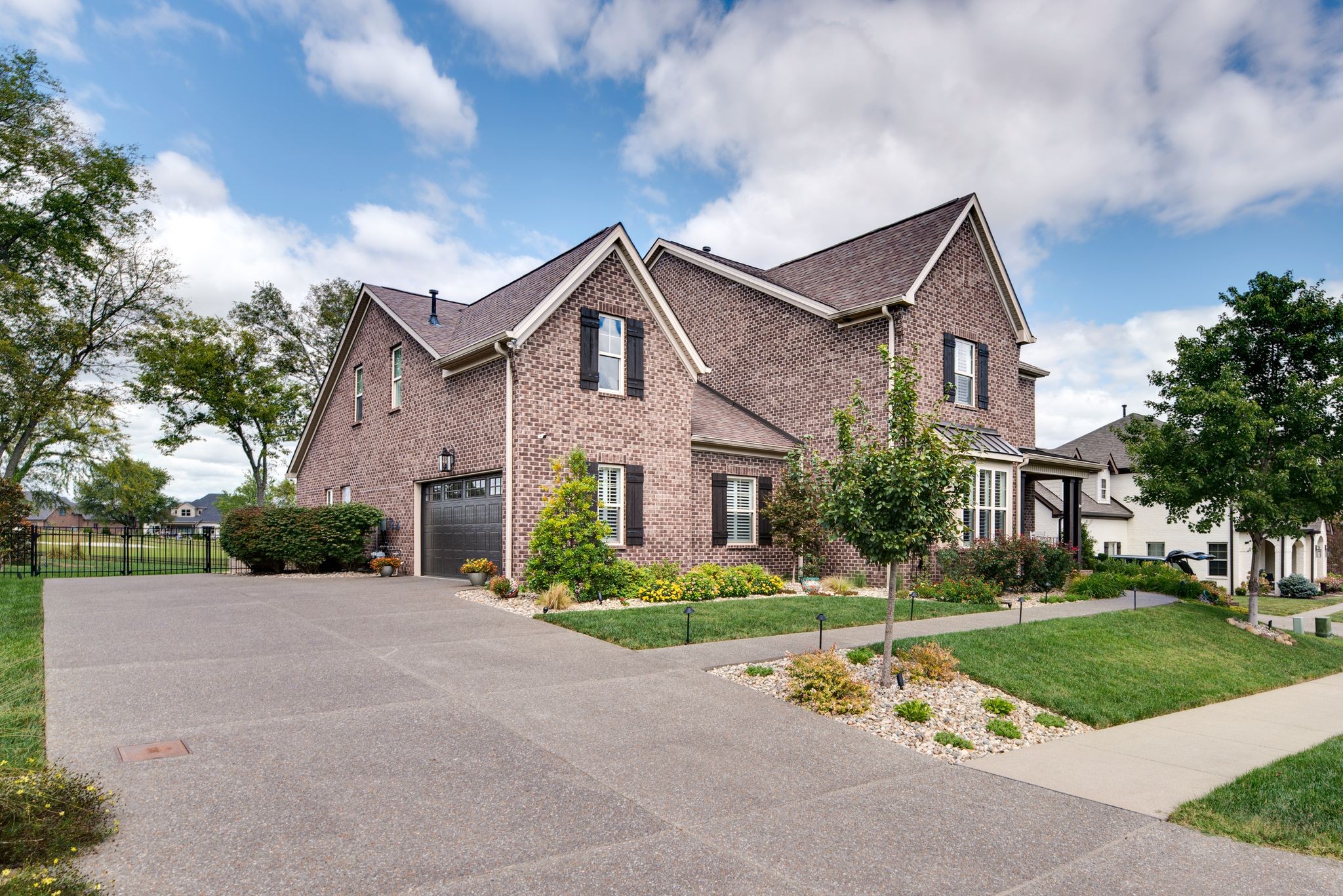 1084 Vinings Blvd