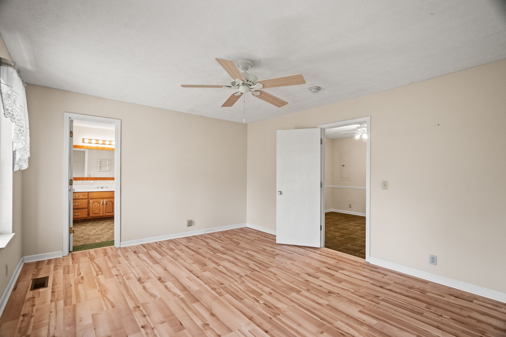 3001 Hwy 109 N