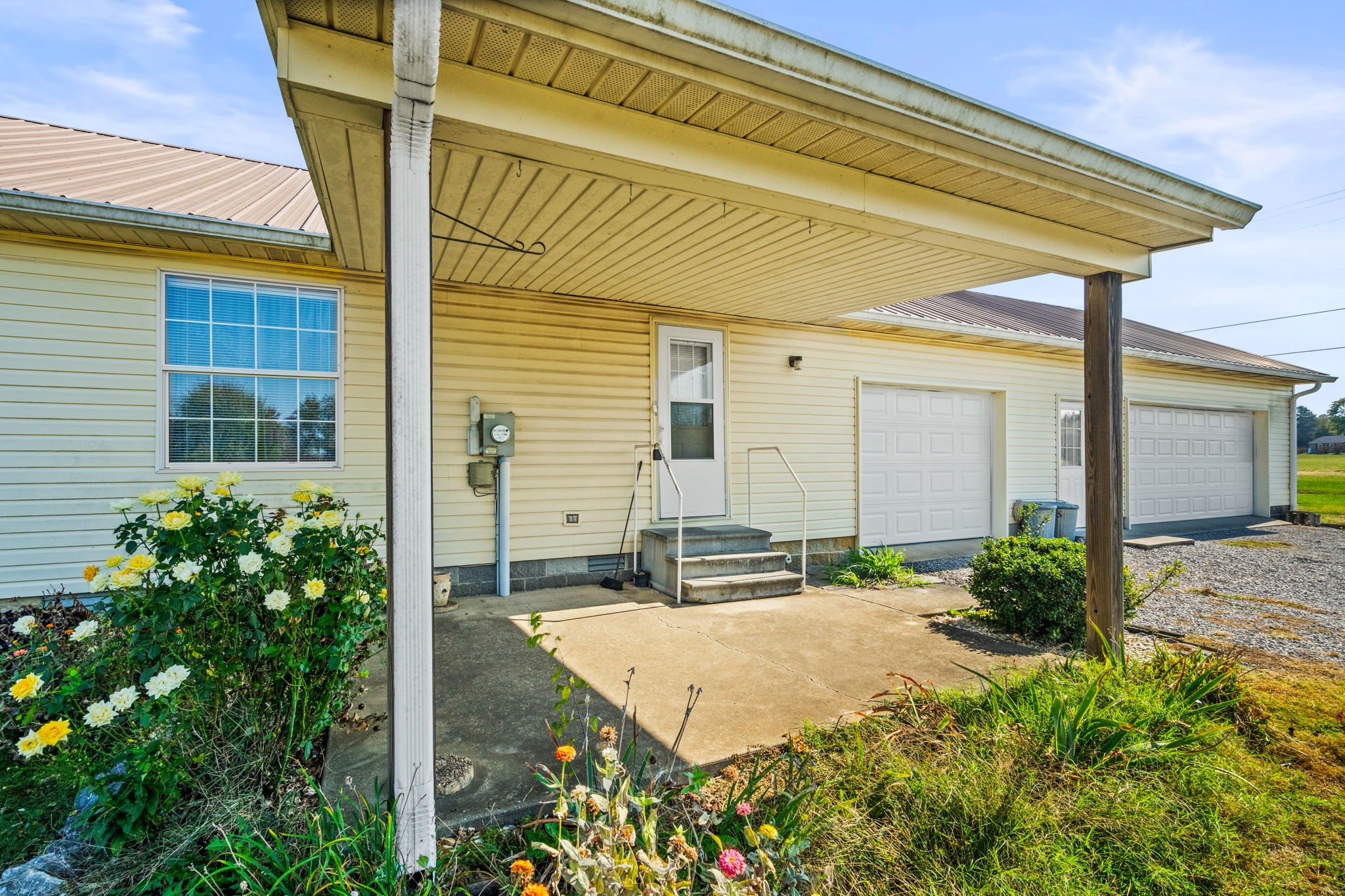 3001 Hwy 109 N