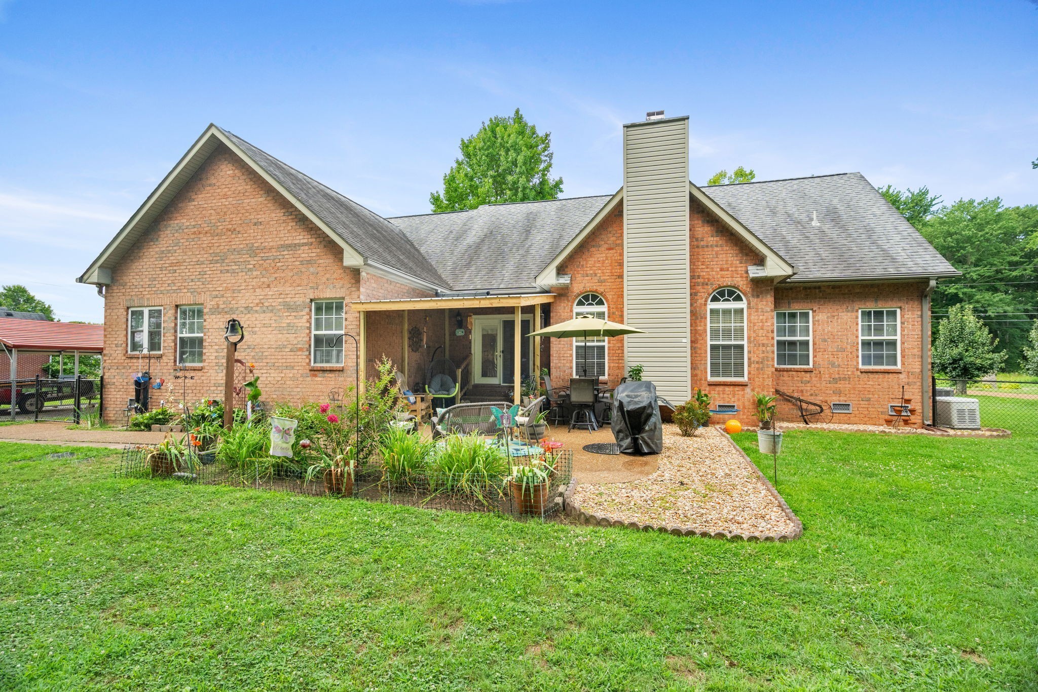 108 Lyon Dr