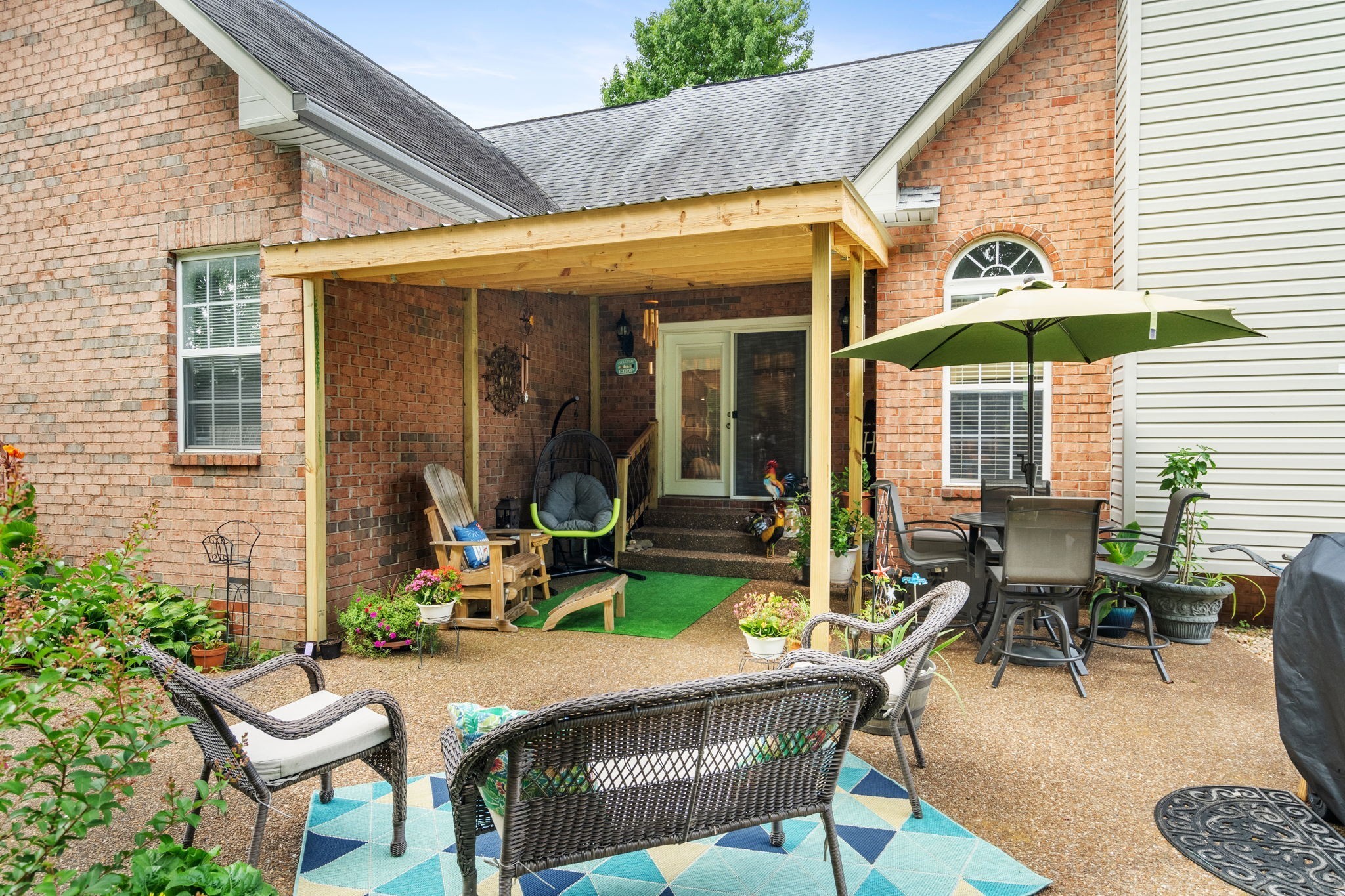 108 Lyon Dr