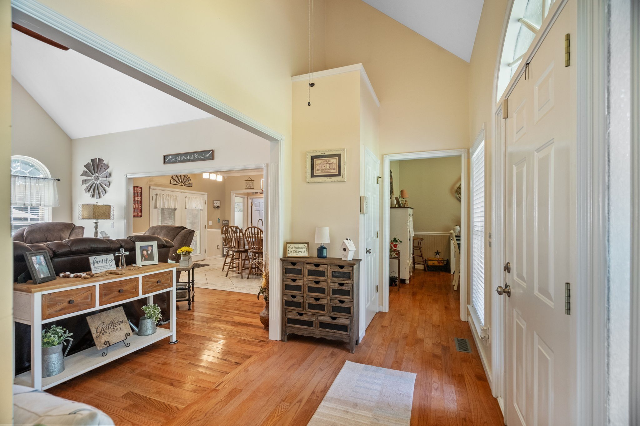 108 Lyon Dr