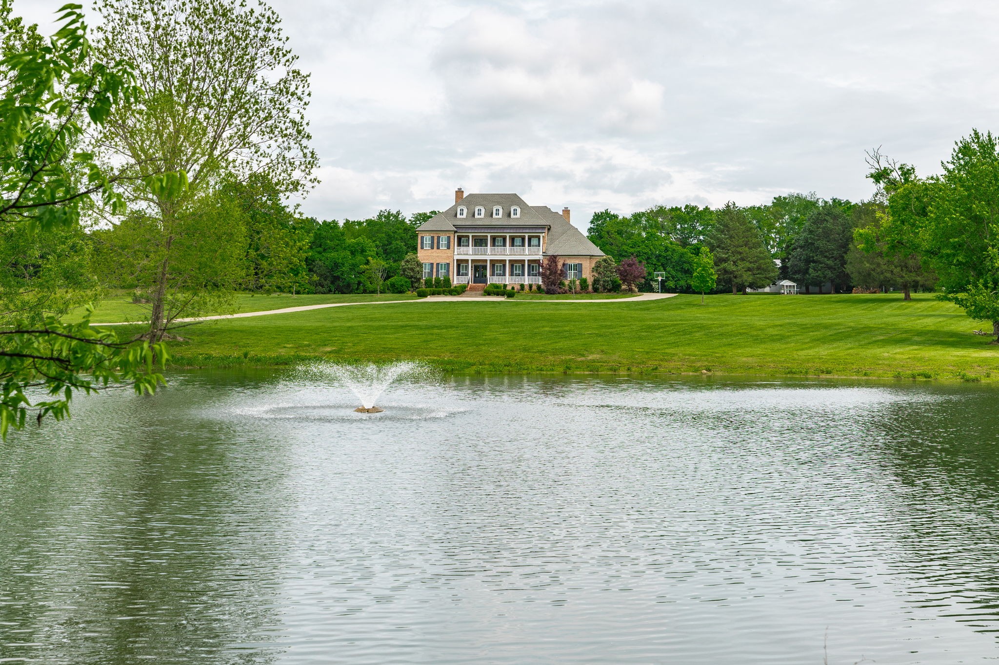 568 Forest Retreat Rd