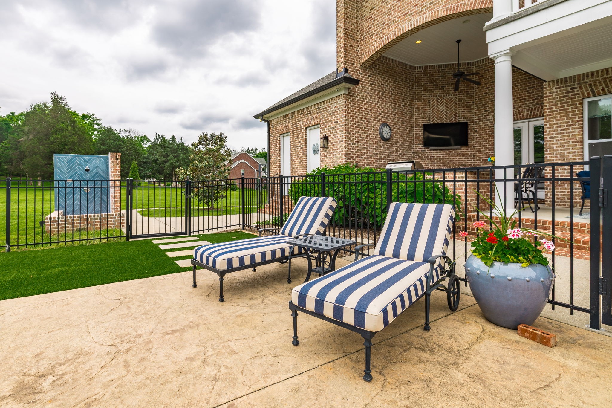 568 Forest Retreat Rd