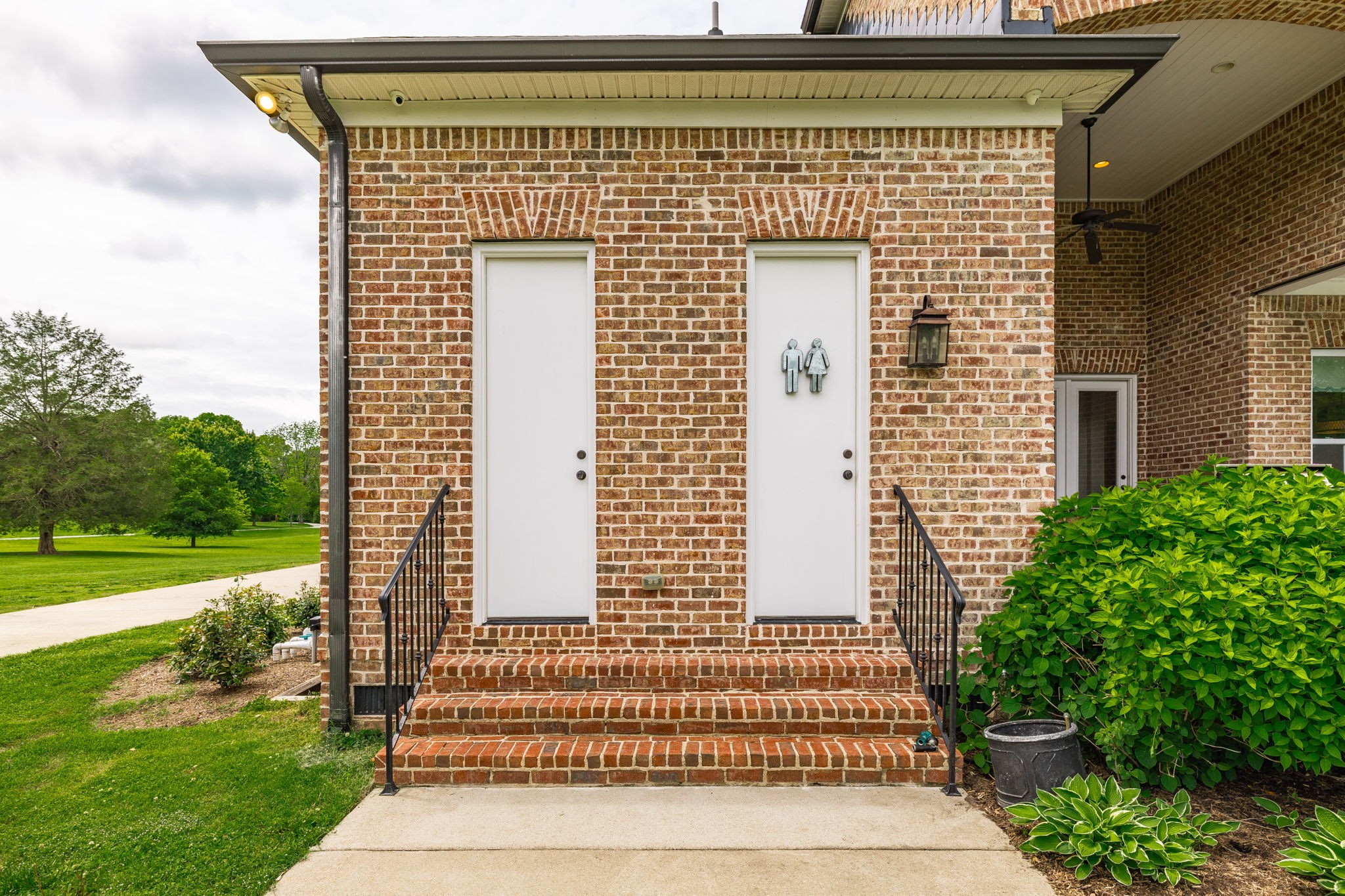 568 Forest Retreat Rd