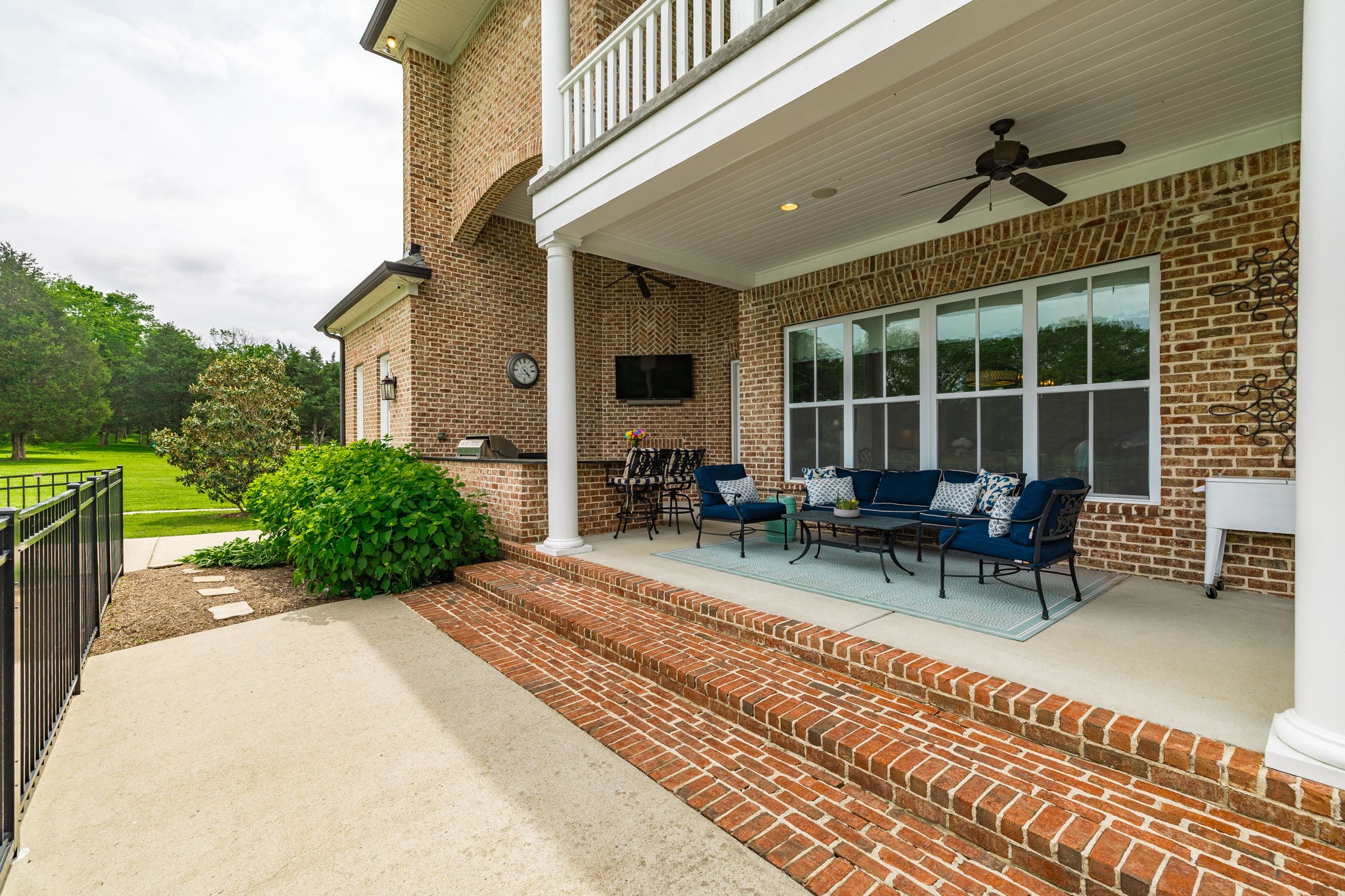 568 Forest Retreat Rd