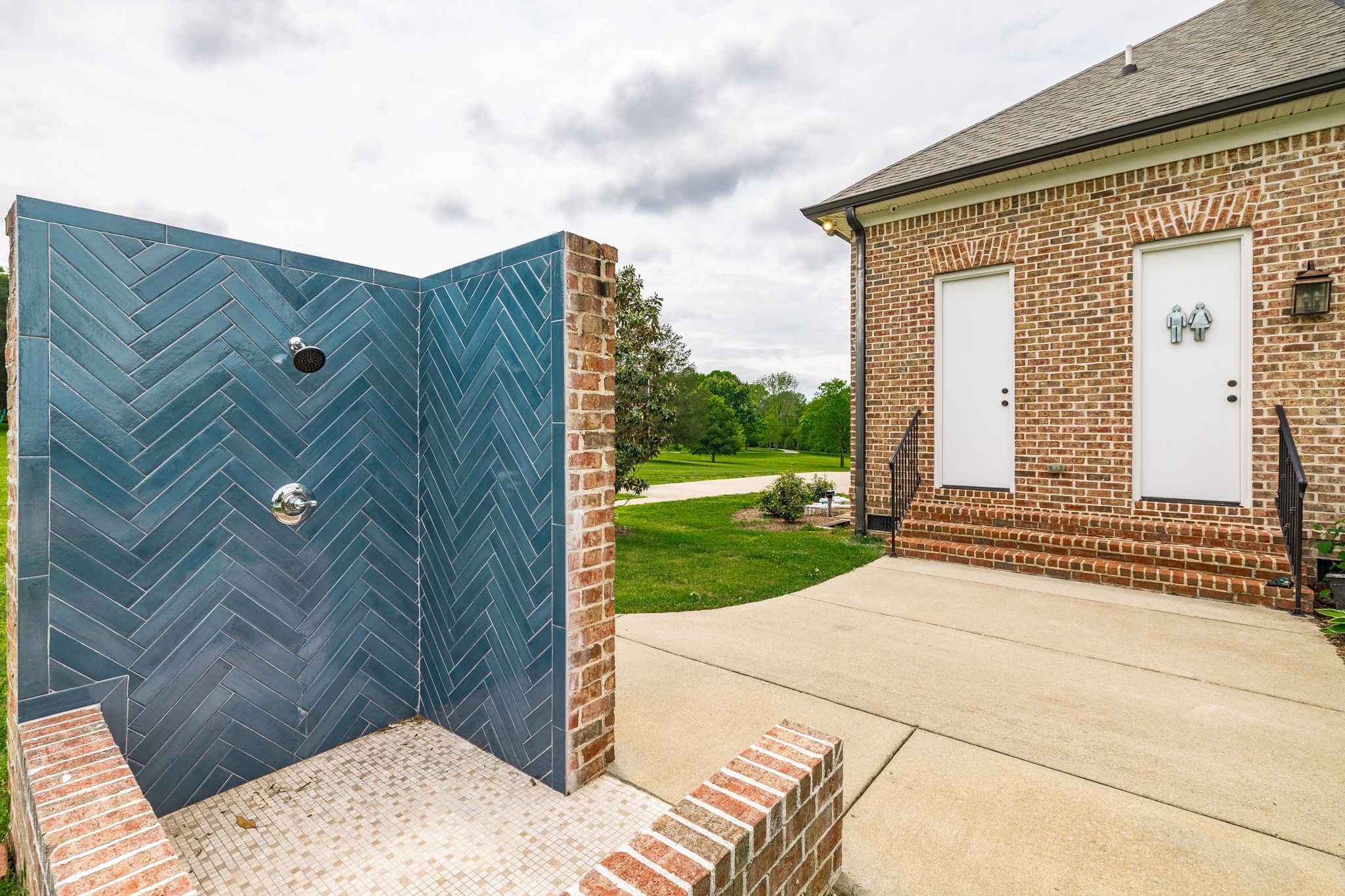 568 Forest Retreat Rd