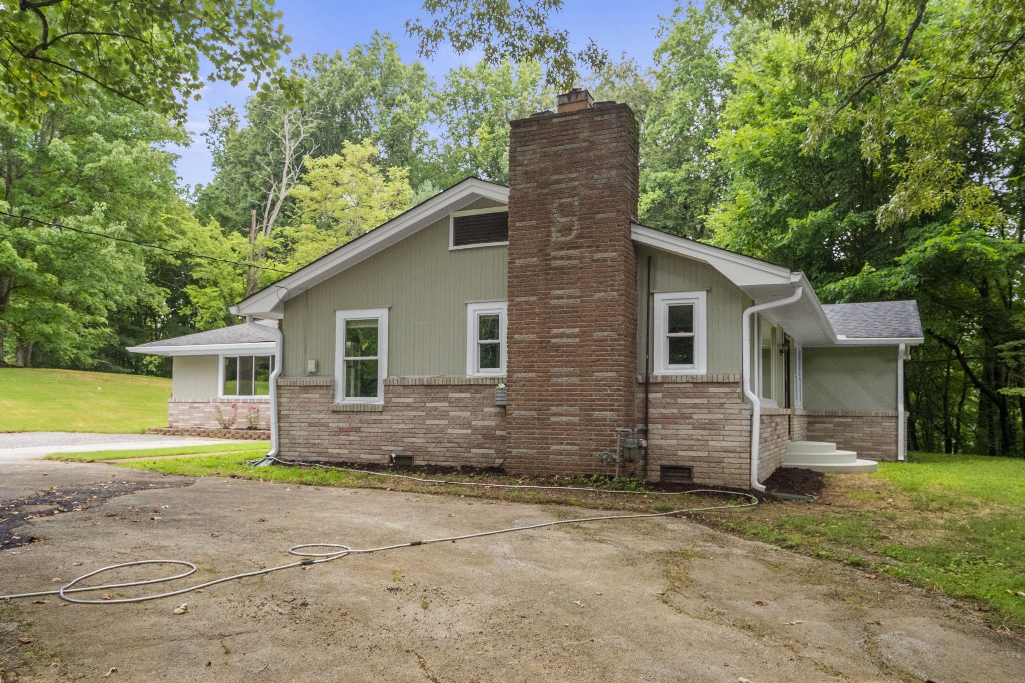 132 Highland Dr