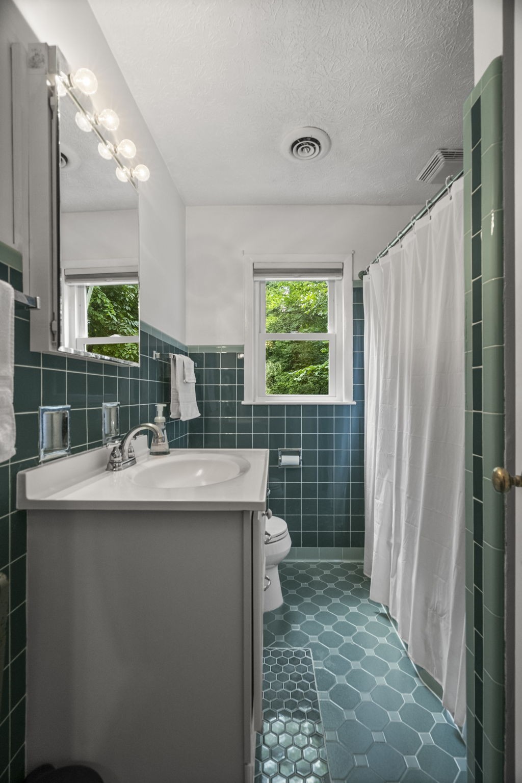 132 Highland Dr