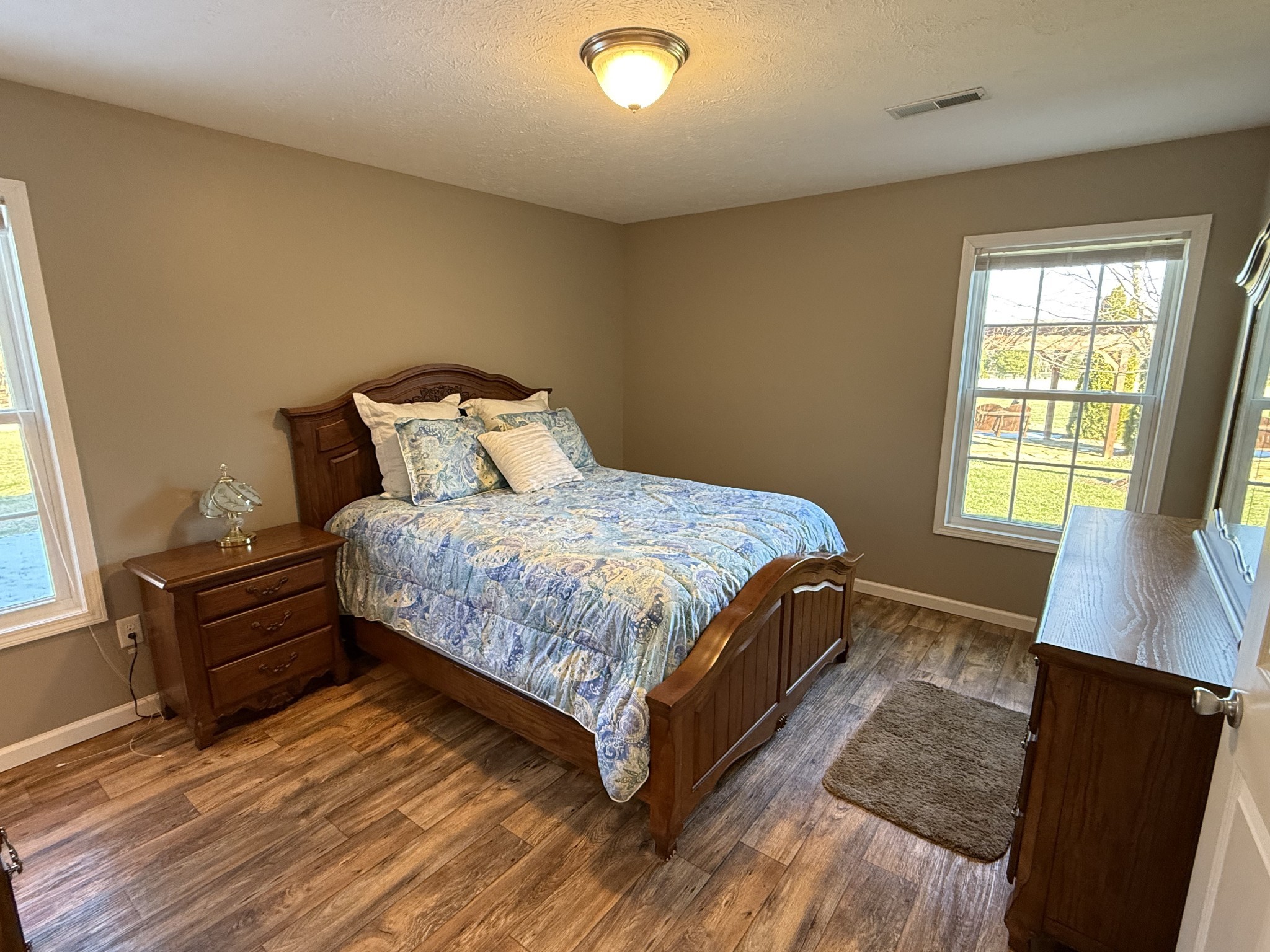 334 N Centerpoint Rd